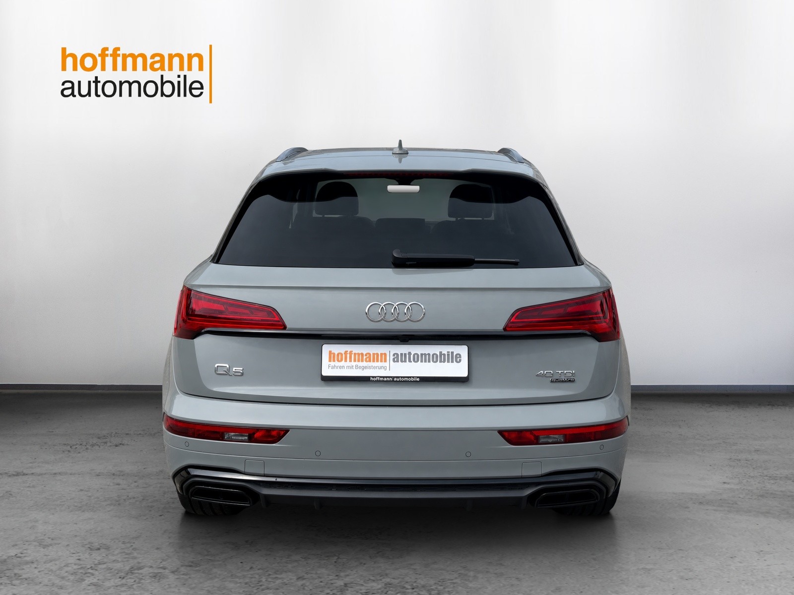 AUDI Q5 40 TDI Black Edition quattro S-tronic-image-4