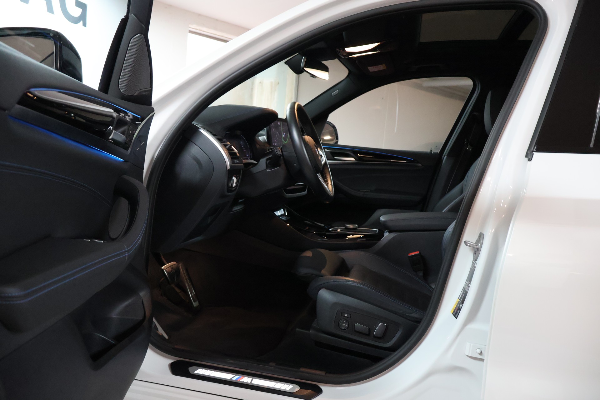BMW iX3 Impressive-image-7