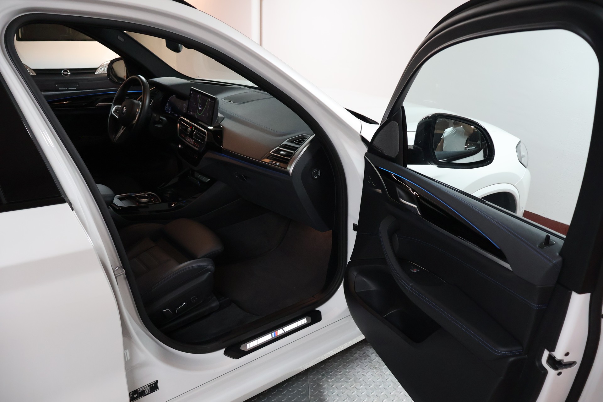 BMW iX3 Impressive-image-15