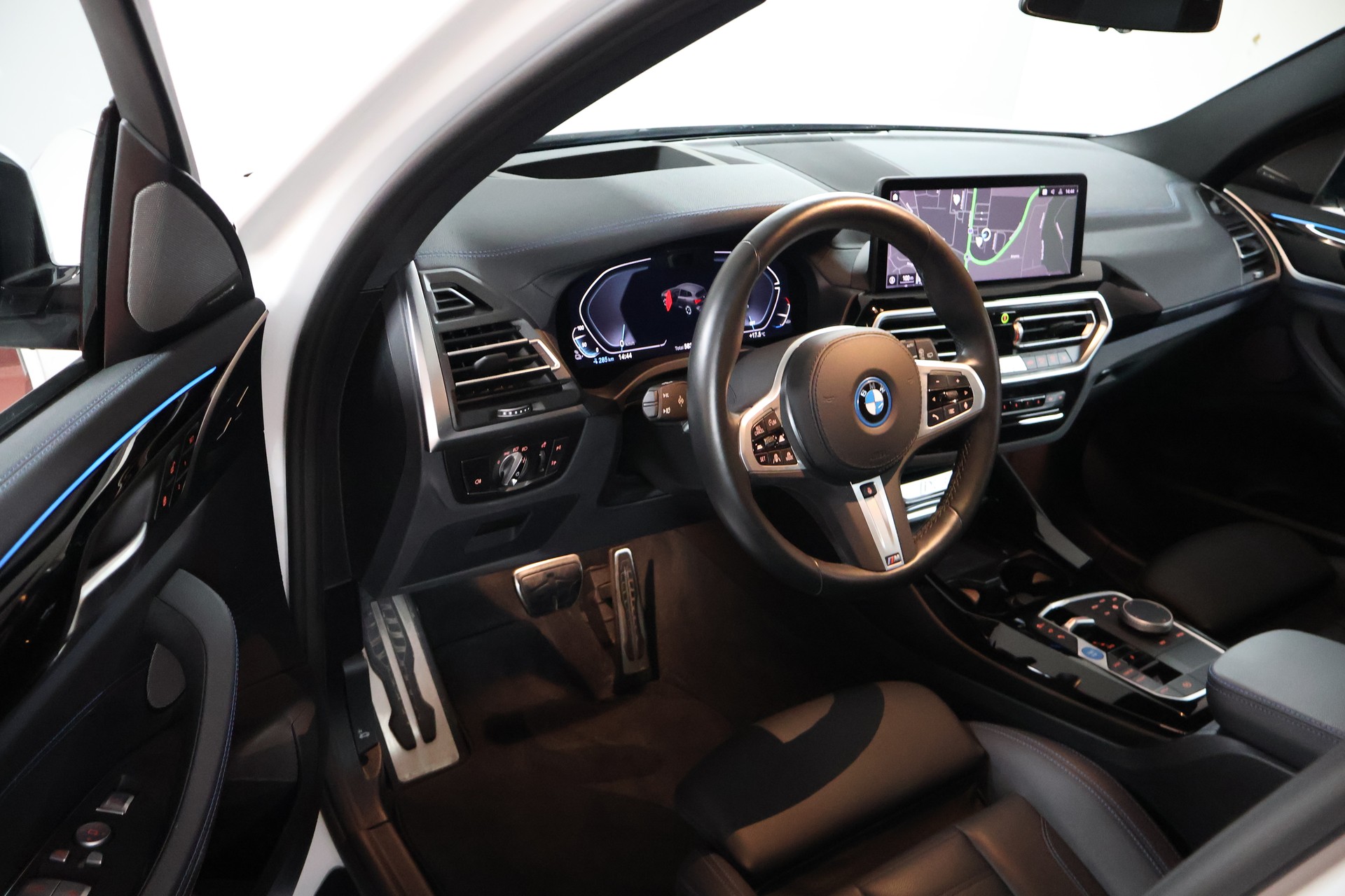 BMW iX3 Impressive-image-8