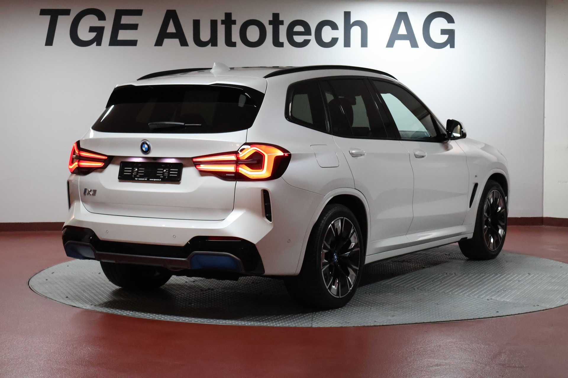 BMW iX3 Impressive-image-22