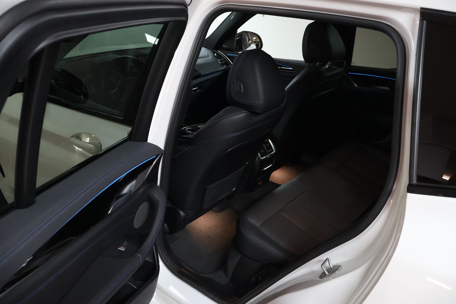 BMW iX3 Impressive-image-18