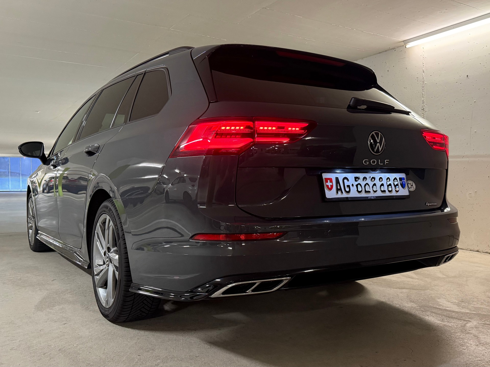 VW 2.0 TSI R-Line DSG 4motion-image-1