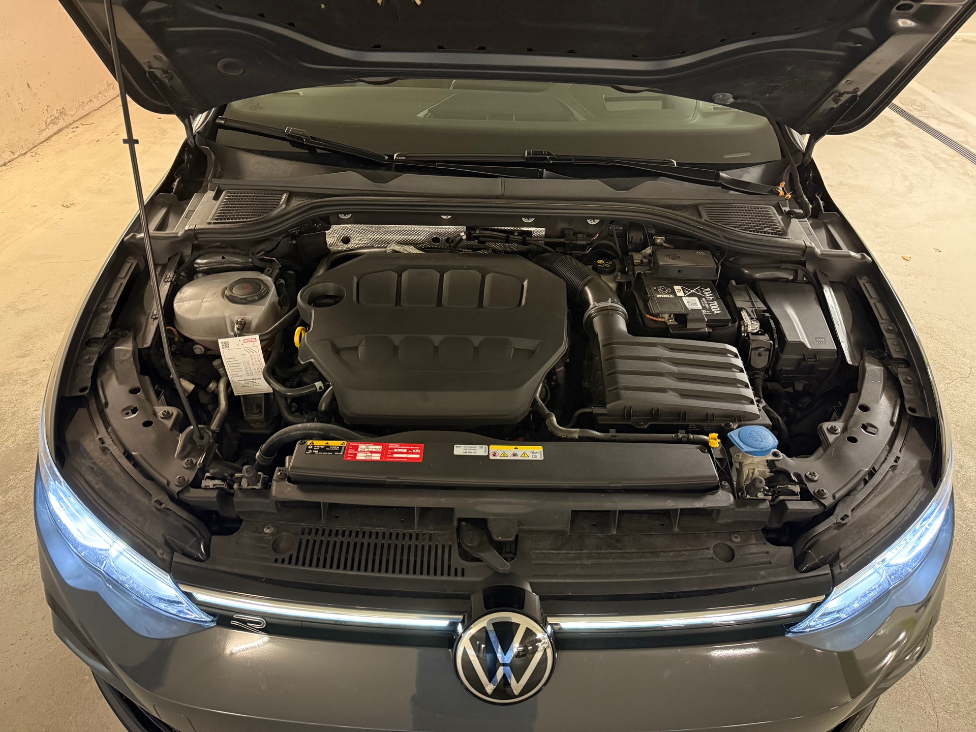 VW 2.0 TSI R-Line DSG 4motion-image-6