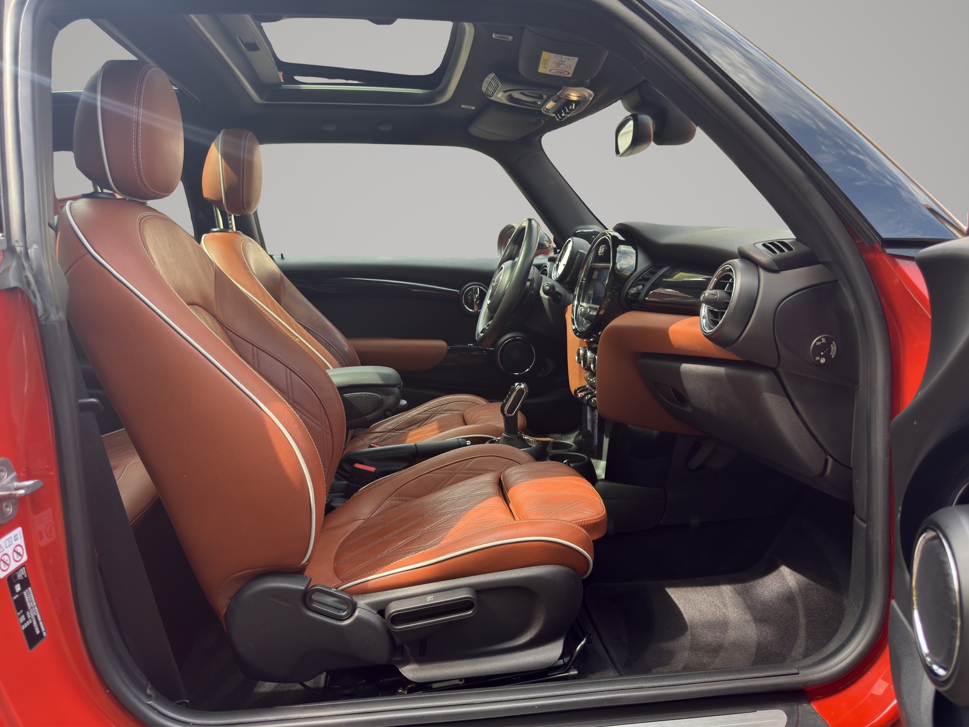 MINI Cooper S Steptronic DKG TRAFALGAR-image-11