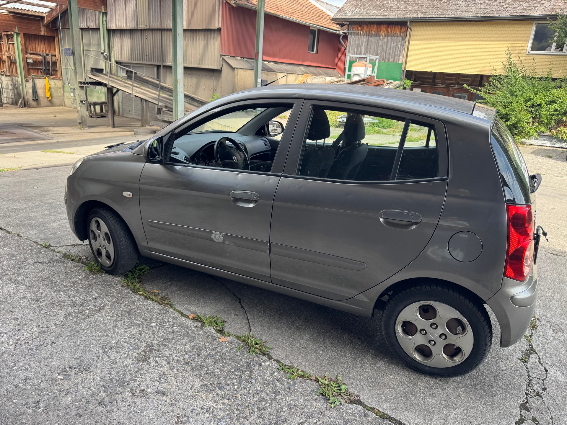 KIA Picanto 1.1 Trend-image-5
