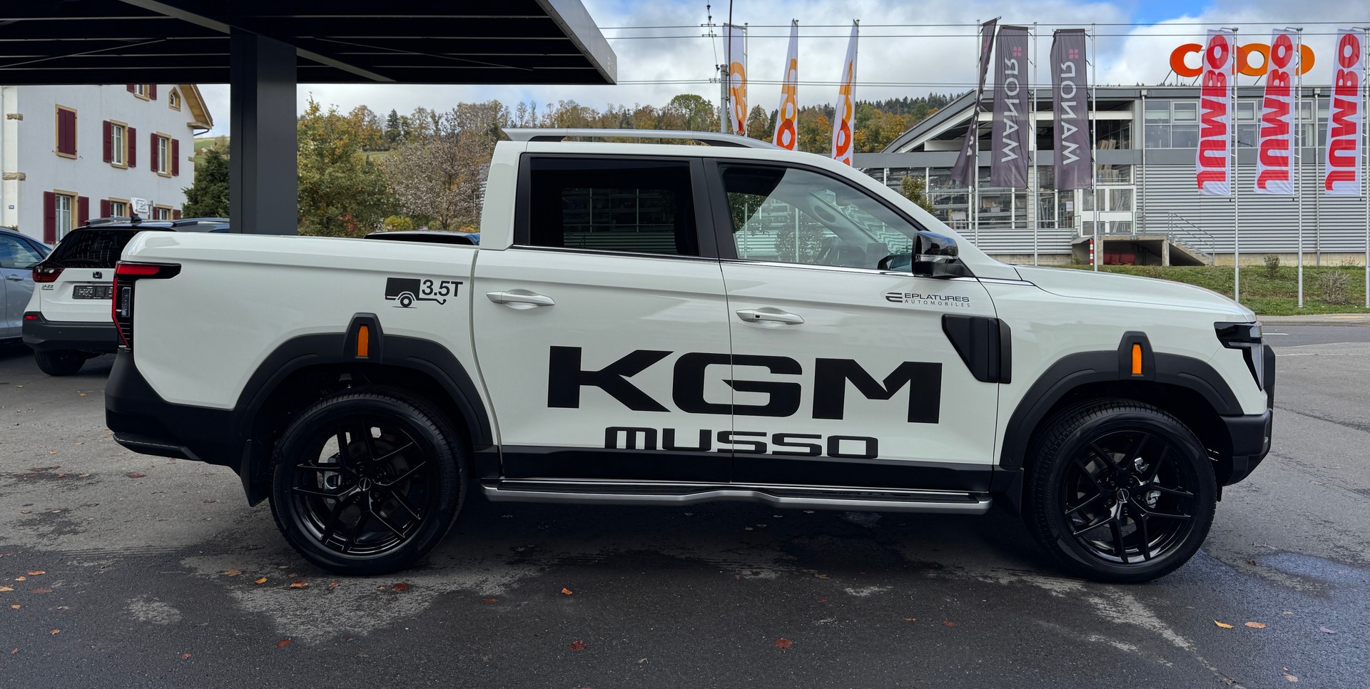 KGM-SsangYong Musso 2.2 Titanium 4WD A-image-2