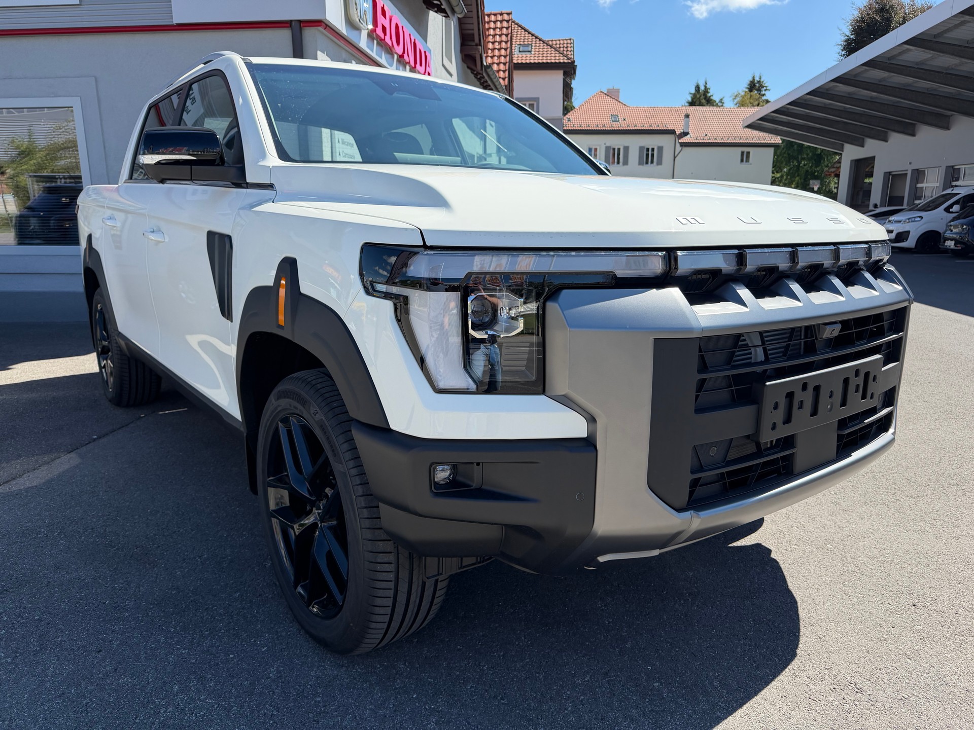 KGM-SsangYong Musso 2.2 Titanium 4WD A-image-0