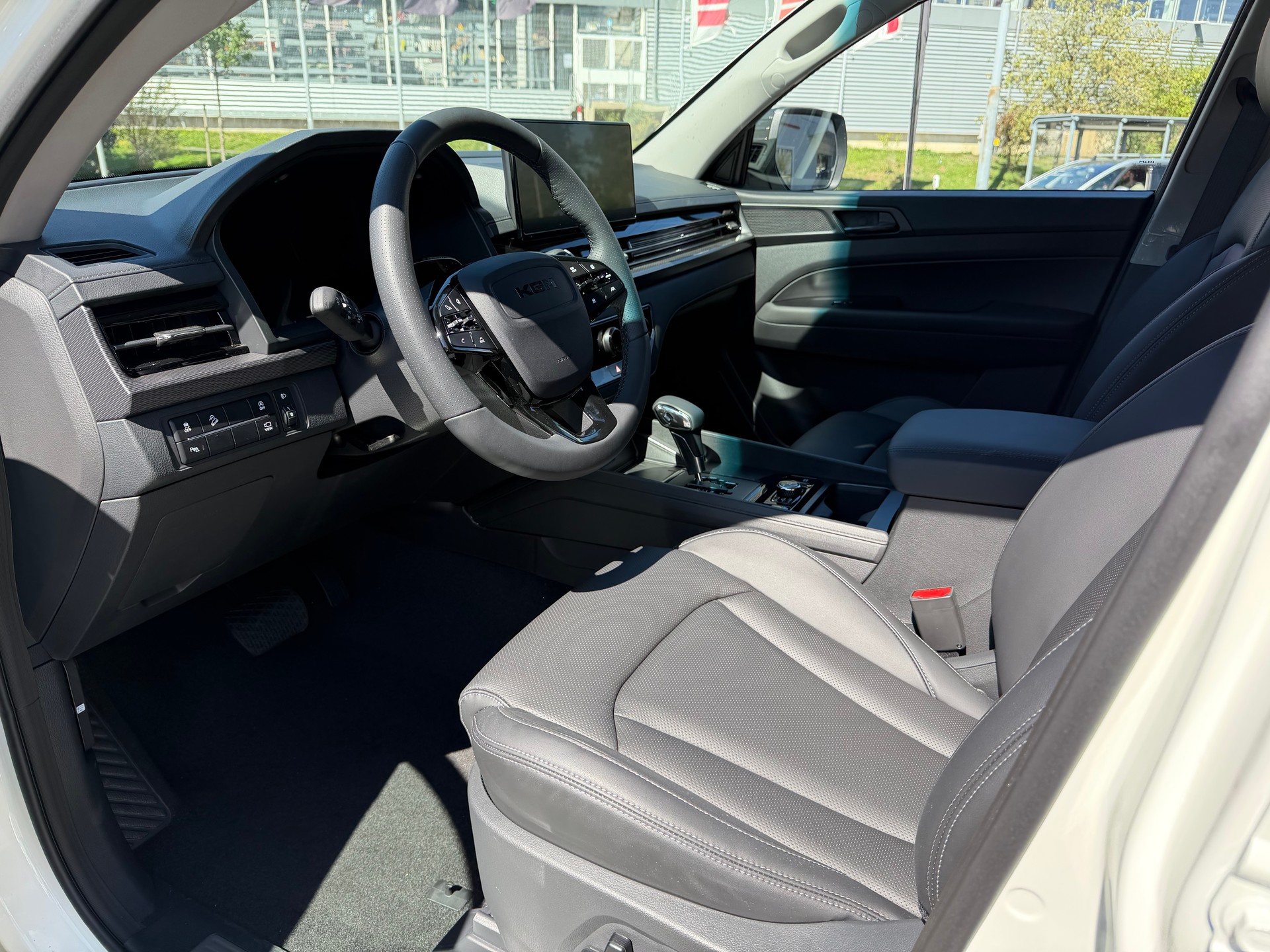 KGM-SsangYong Musso 2.2 Titanium 4WD A-image-4