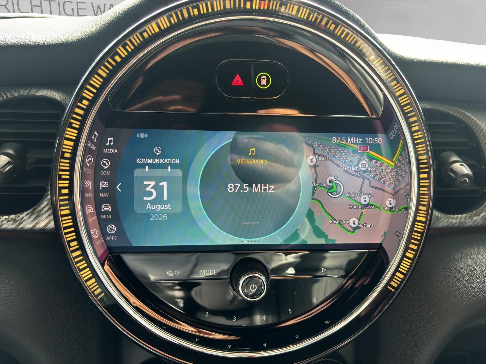 MINI F56 Cooper SE-image-12