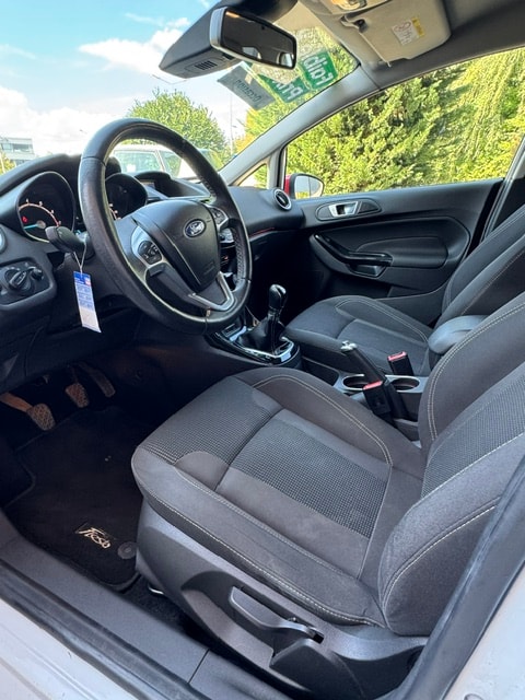 FORD Fiesta 1.0 SCTi Swiss Edition-image-7