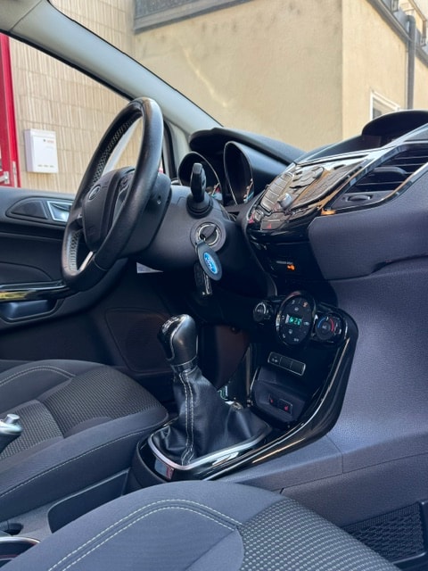 FORD Fiesta 1.0 SCTi Swiss Edition-image-8
