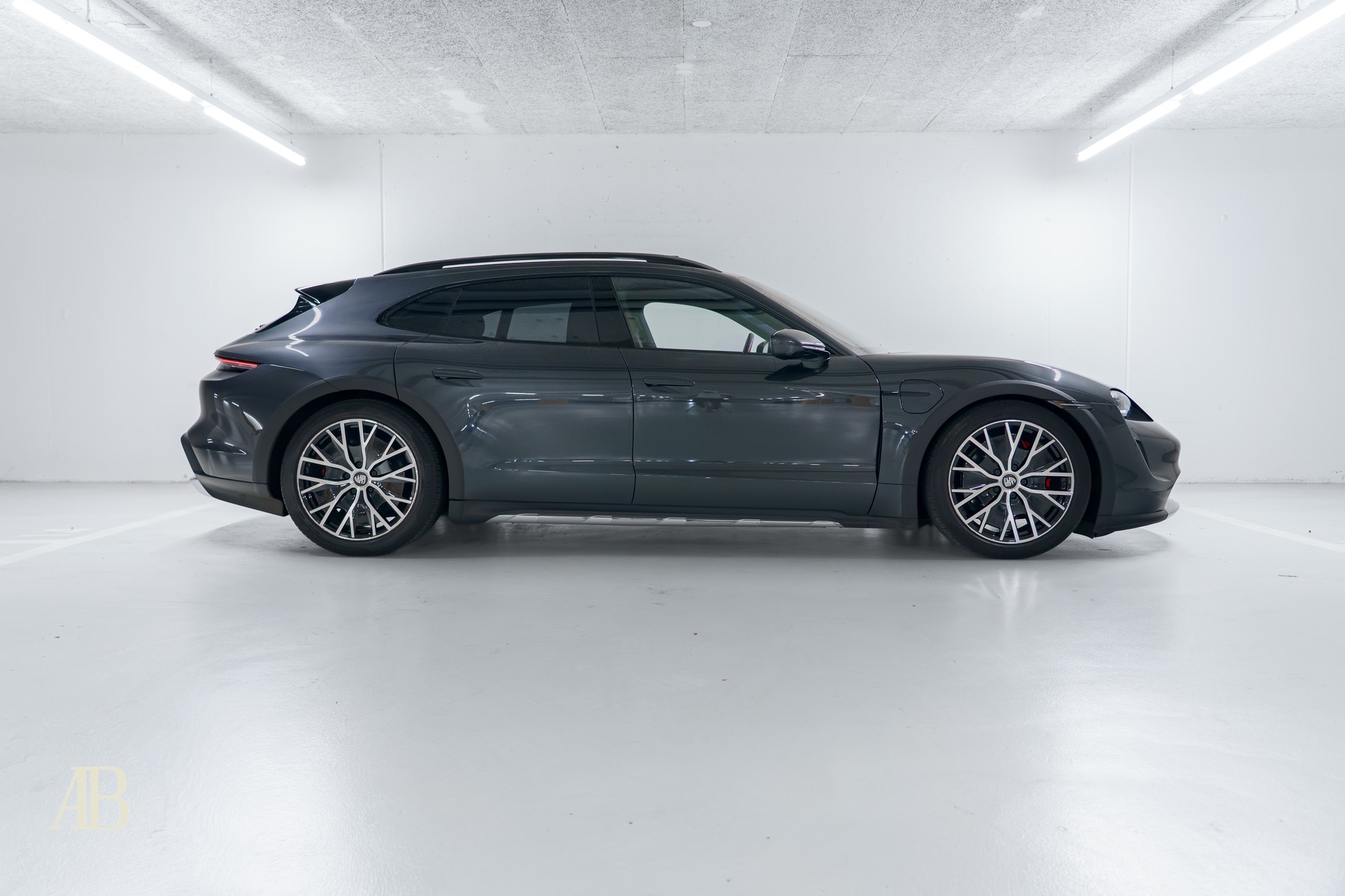 PORSCHE Taycan Cross Turismo 4S aus 1.Hand-image-8