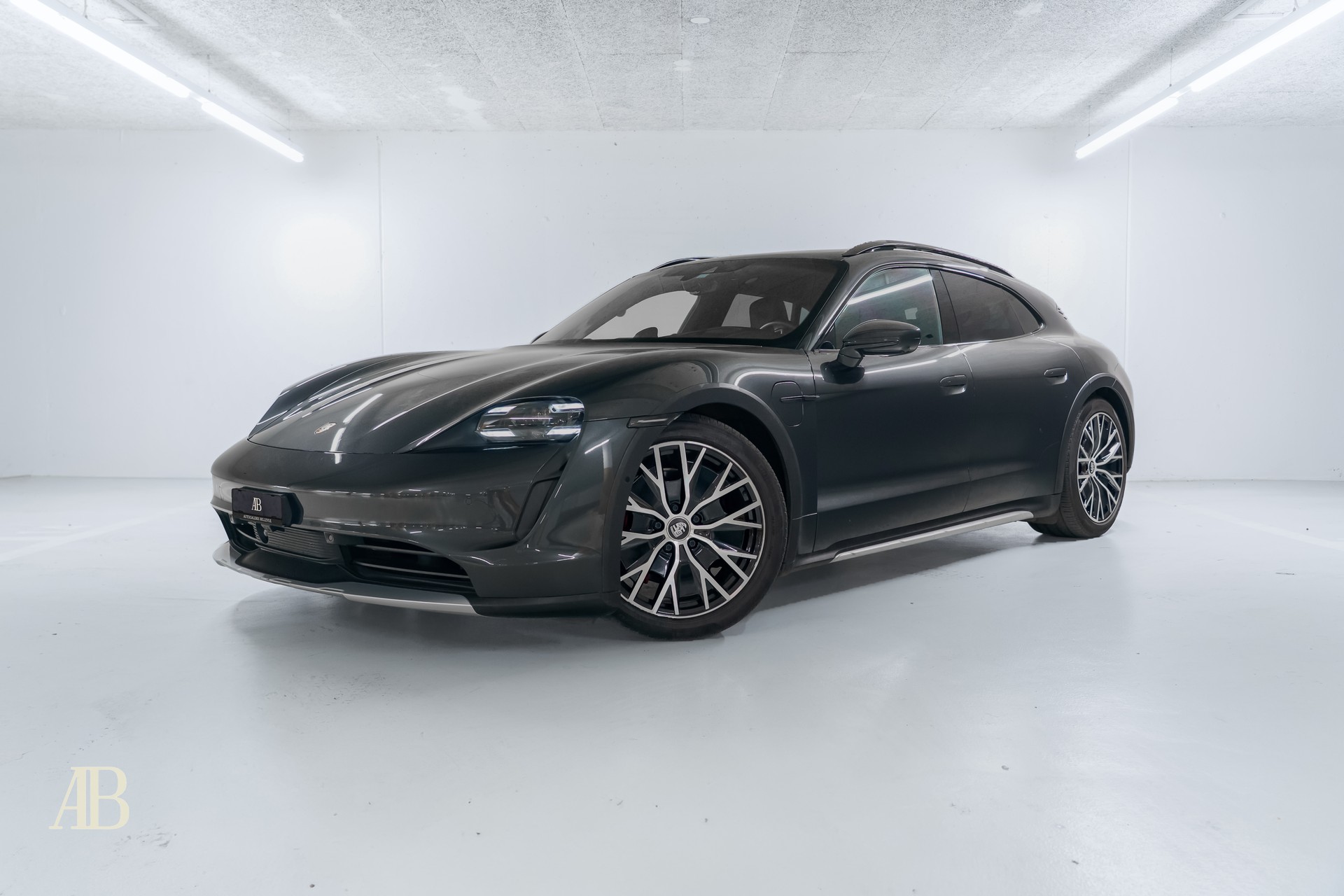 PORSCHE Taycan Cross Turismo 4S aus 1.Hand-image-2