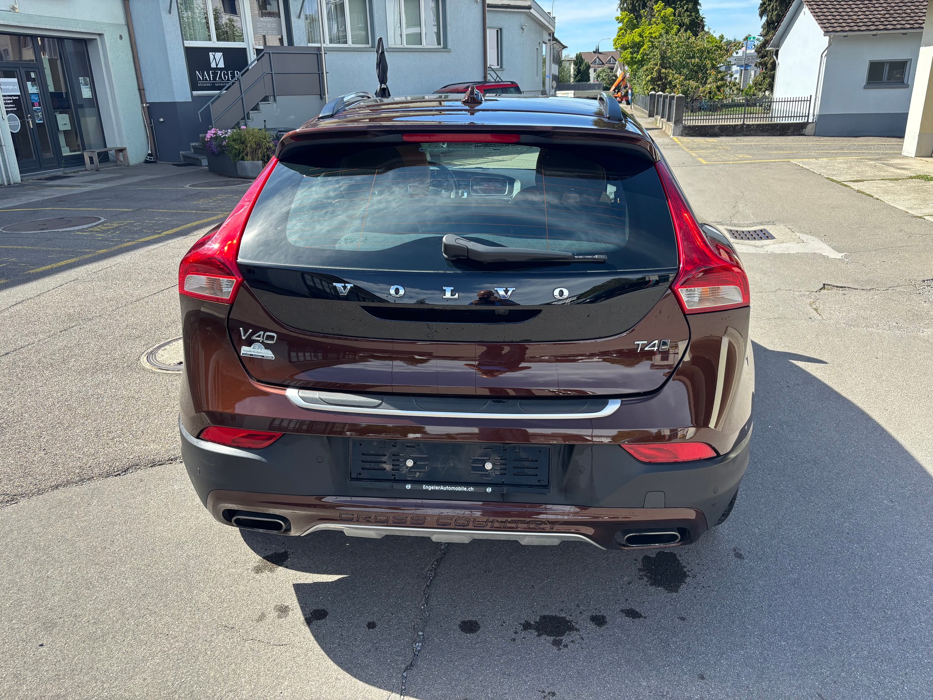 VOLVO V40-image-3