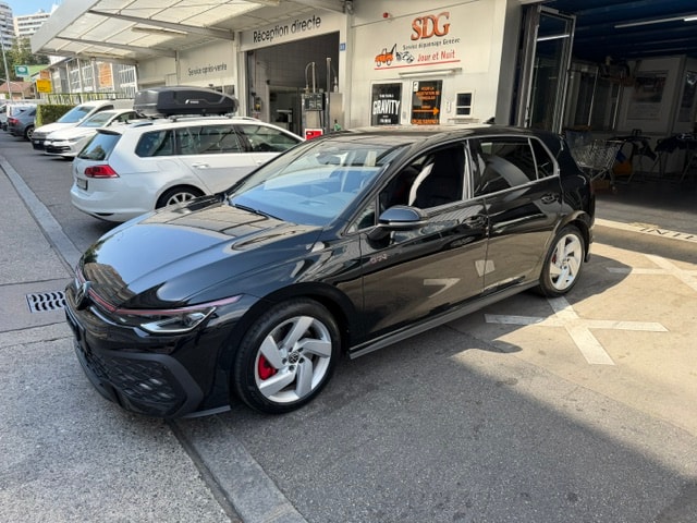 VW Golf 2.0 TSI GTI DSG-image-2