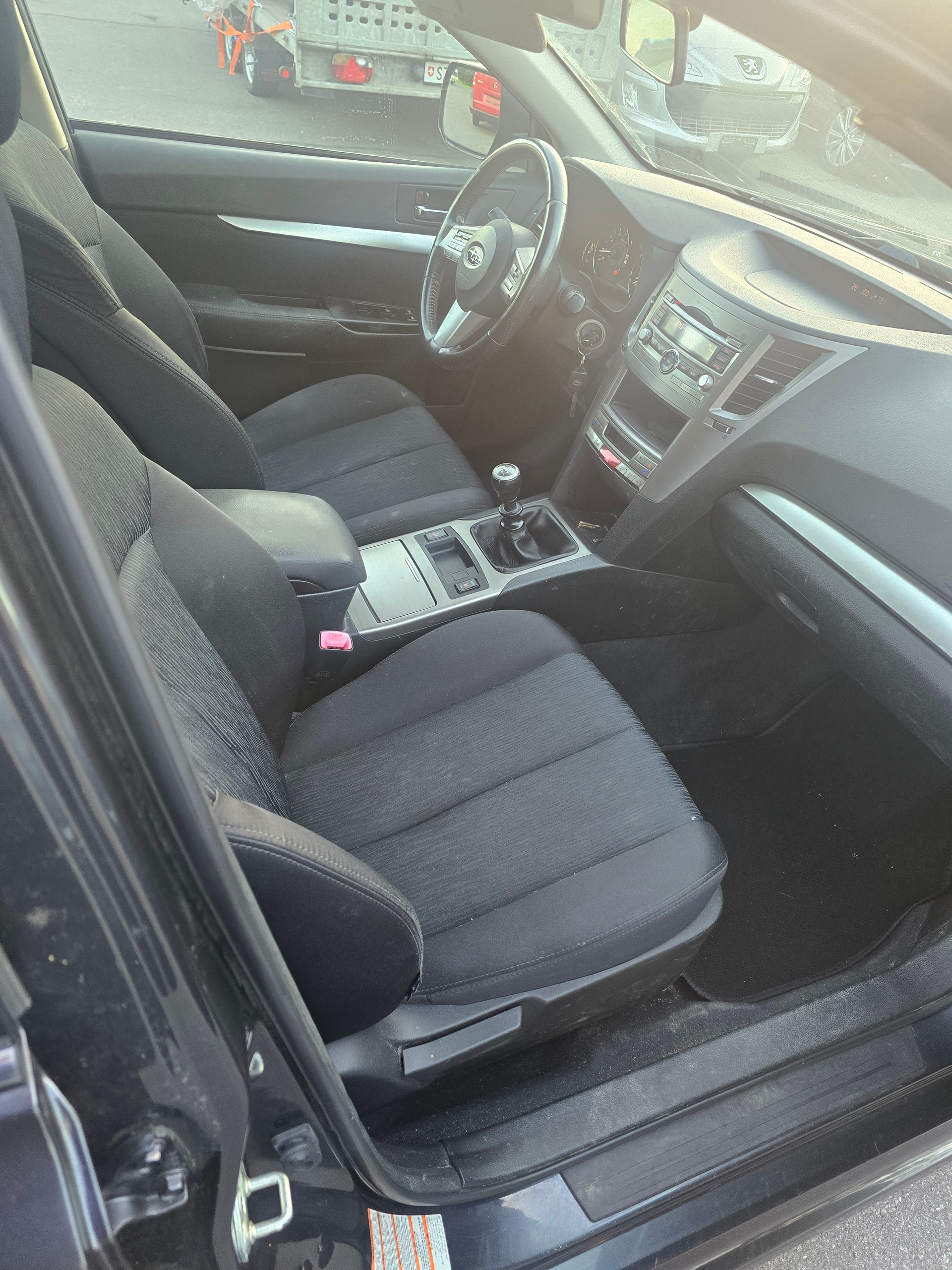 SUBARU Legacy 2.0i Swiss AWD-image-10