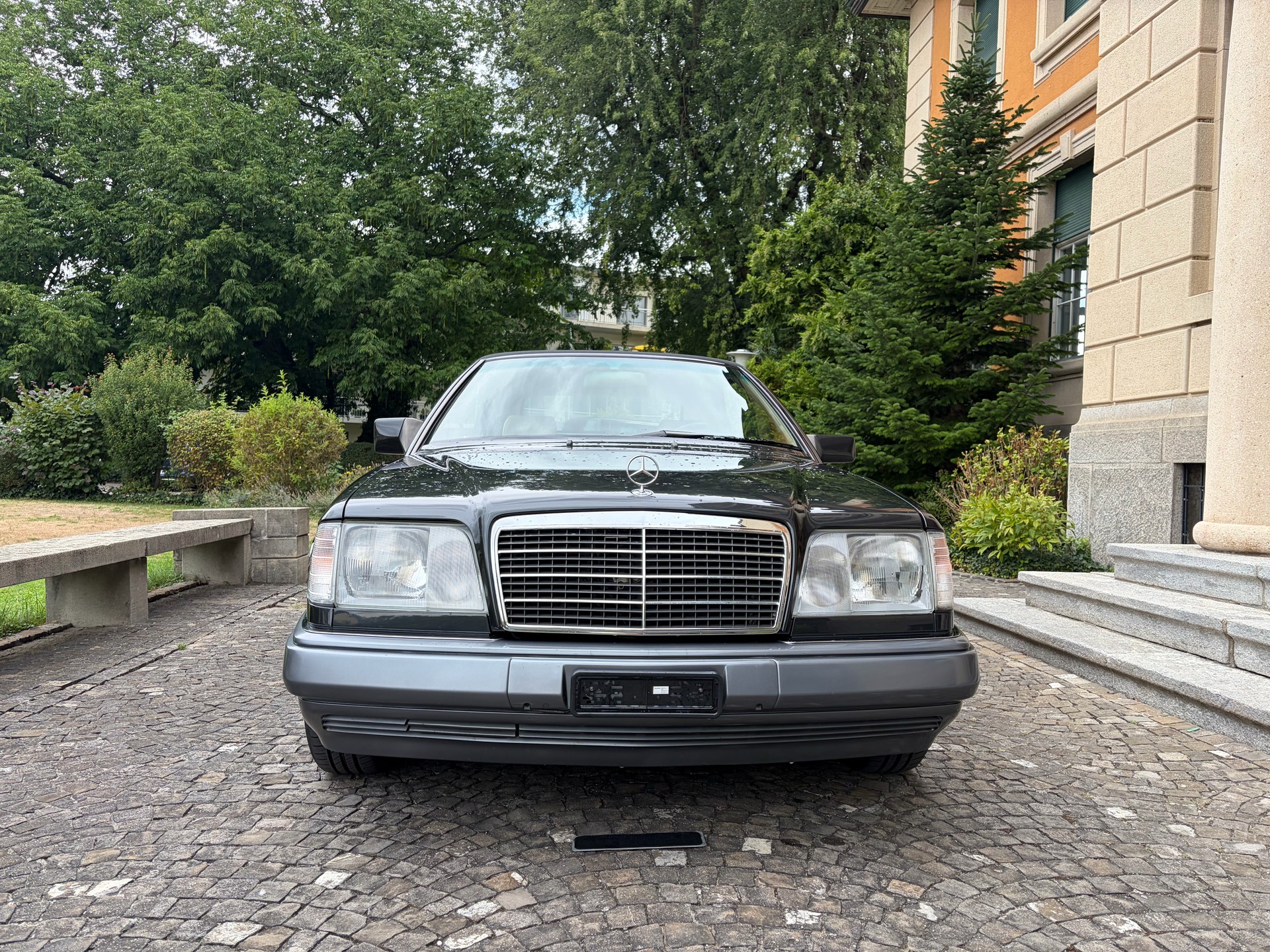 MERCEDES-BENZ-image-2