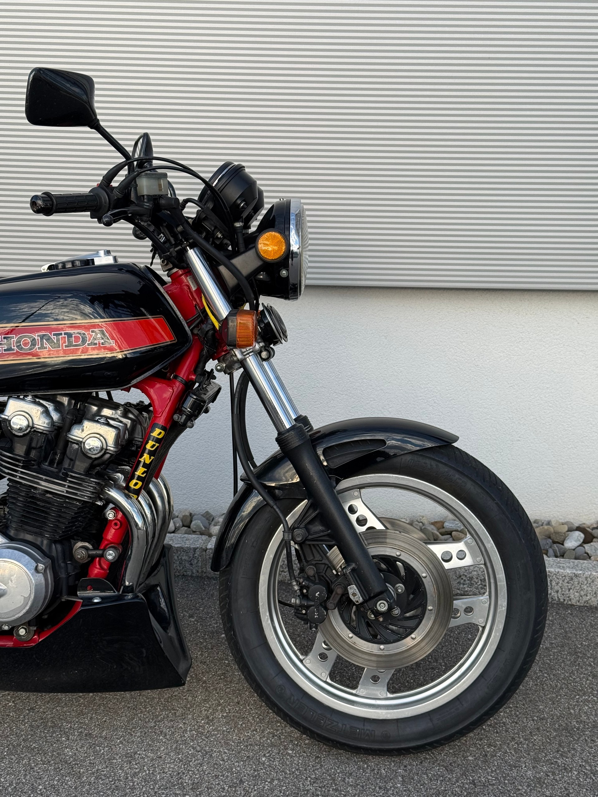 HONDA CB 900 F-showroom-element-3
