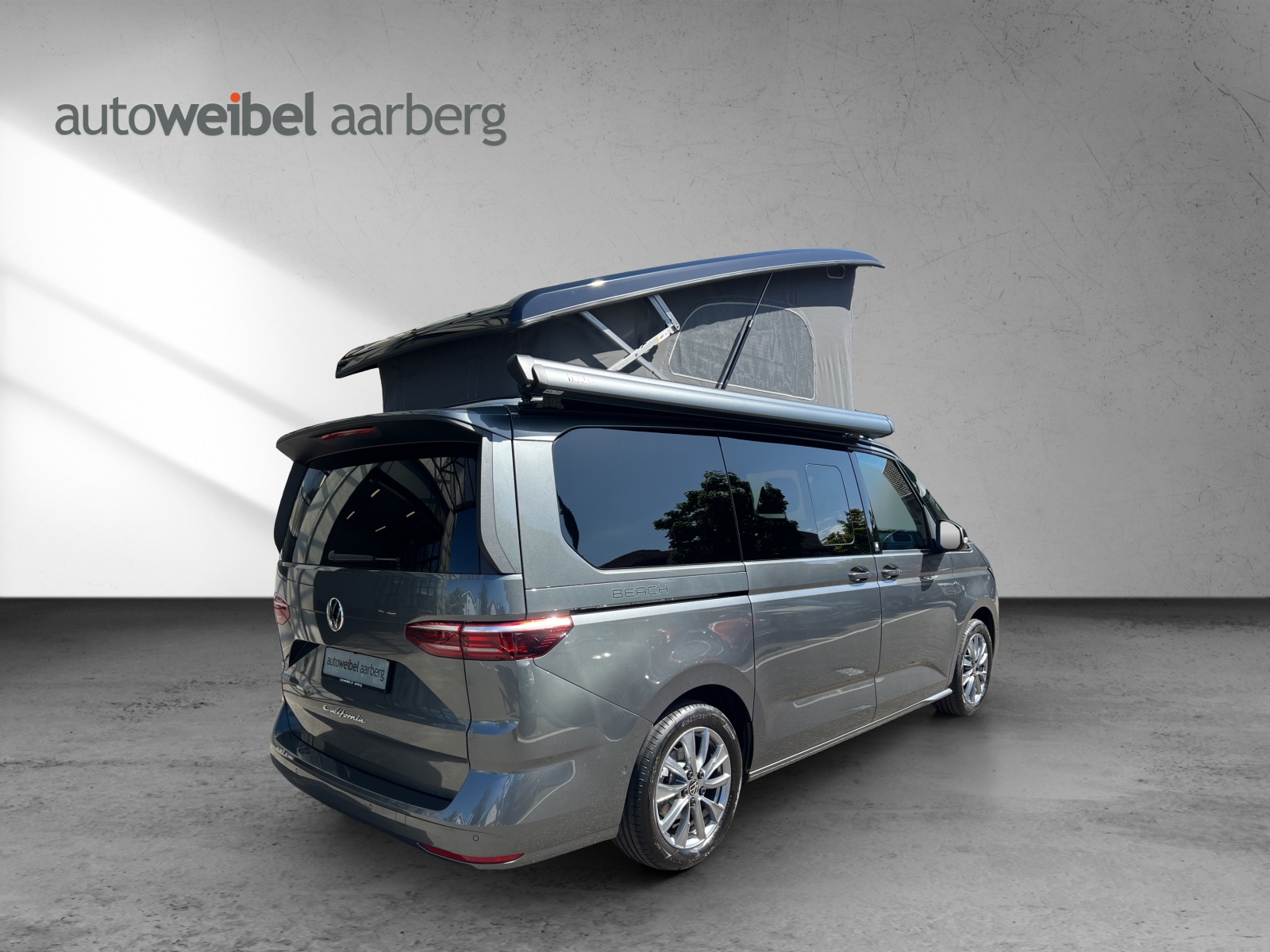 VW California 2.0 TDI Beach Tour Liberty-image-1