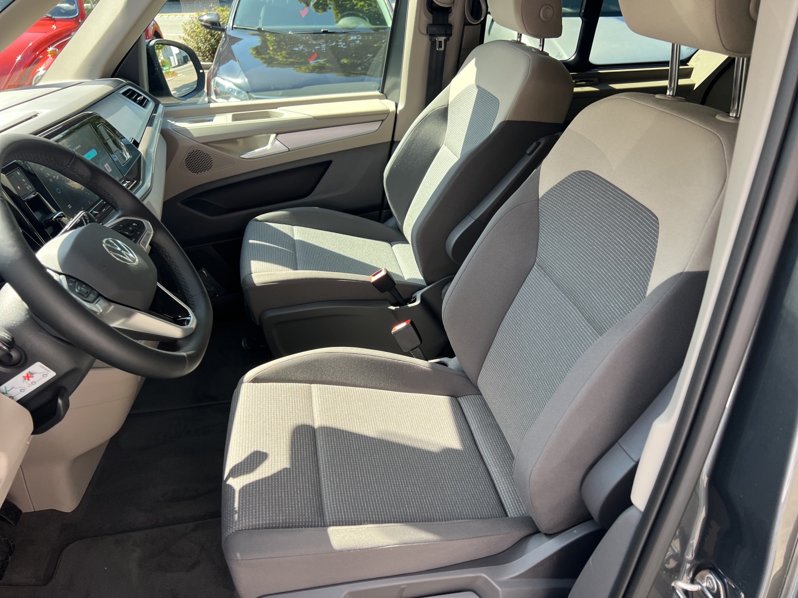 VW California 2.0 TDI Beach Tour Liberty-image-6