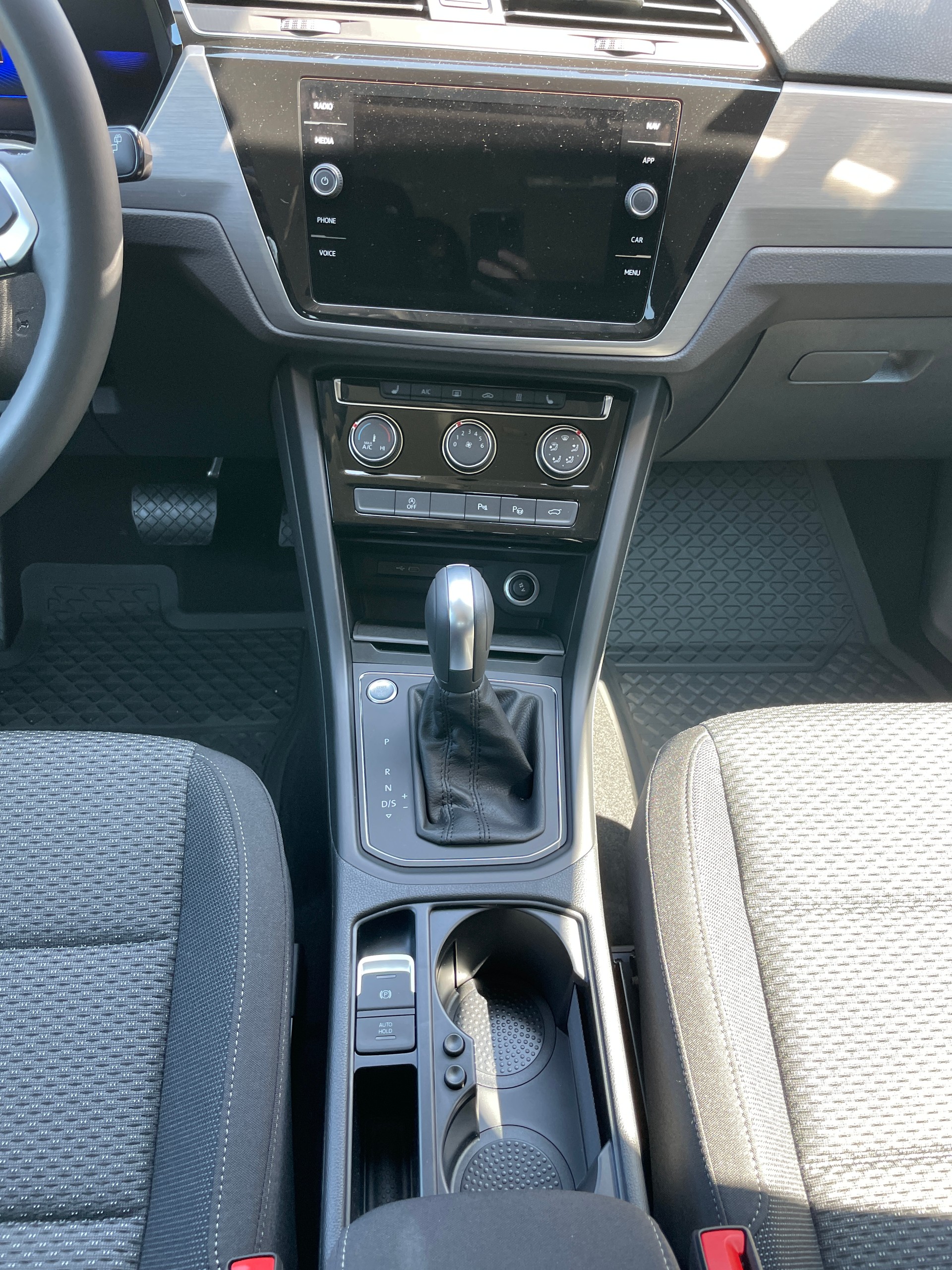 VW Touran 1.5 TSI EVO Comfortline DSG, 7-Sitzer, AHK und Standheizung-image-25