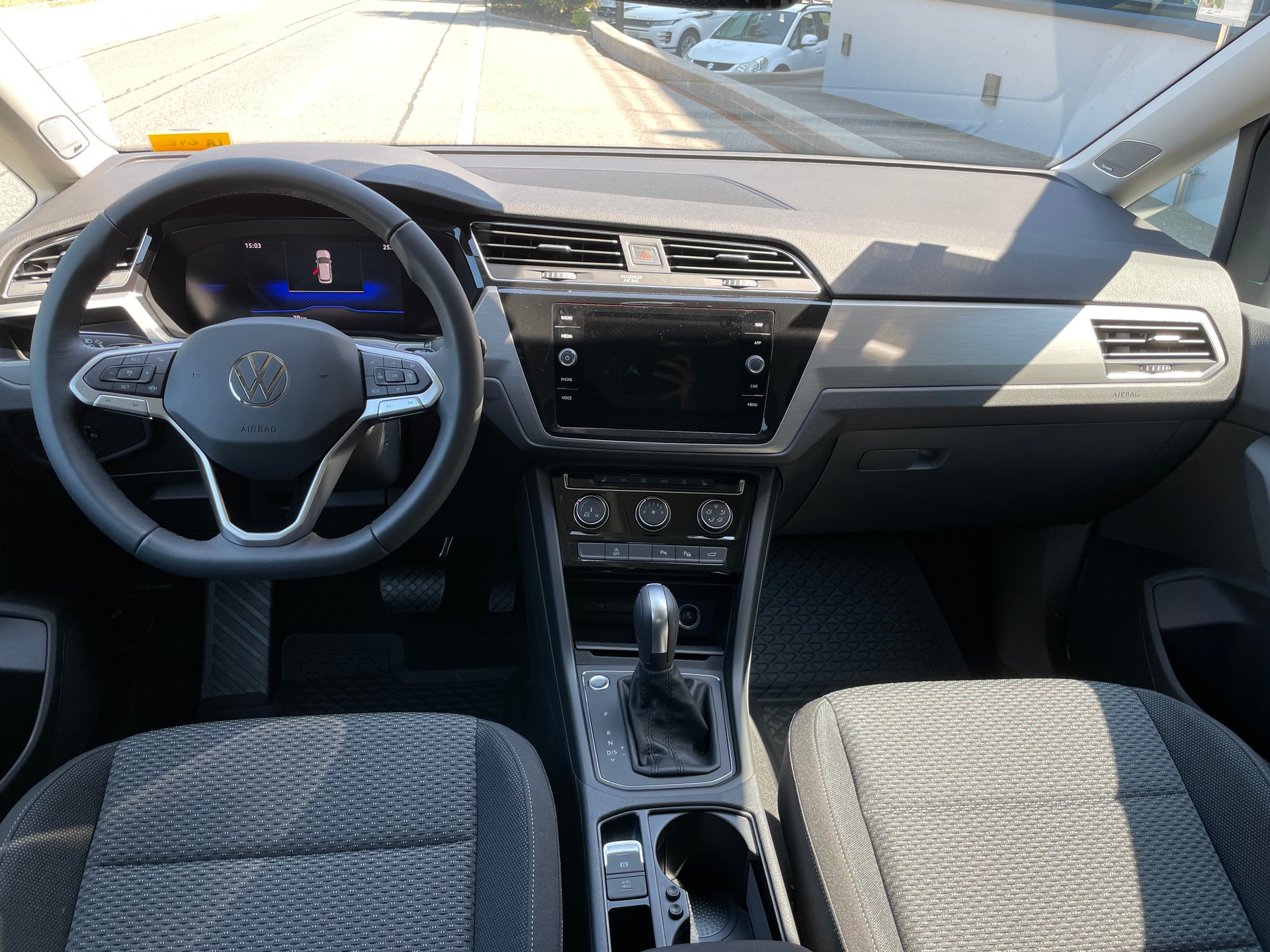 VW Touran 1.5 TSI EVO Comfortline DSG, 7-Sitzer, AHK und Standheizung-image-22