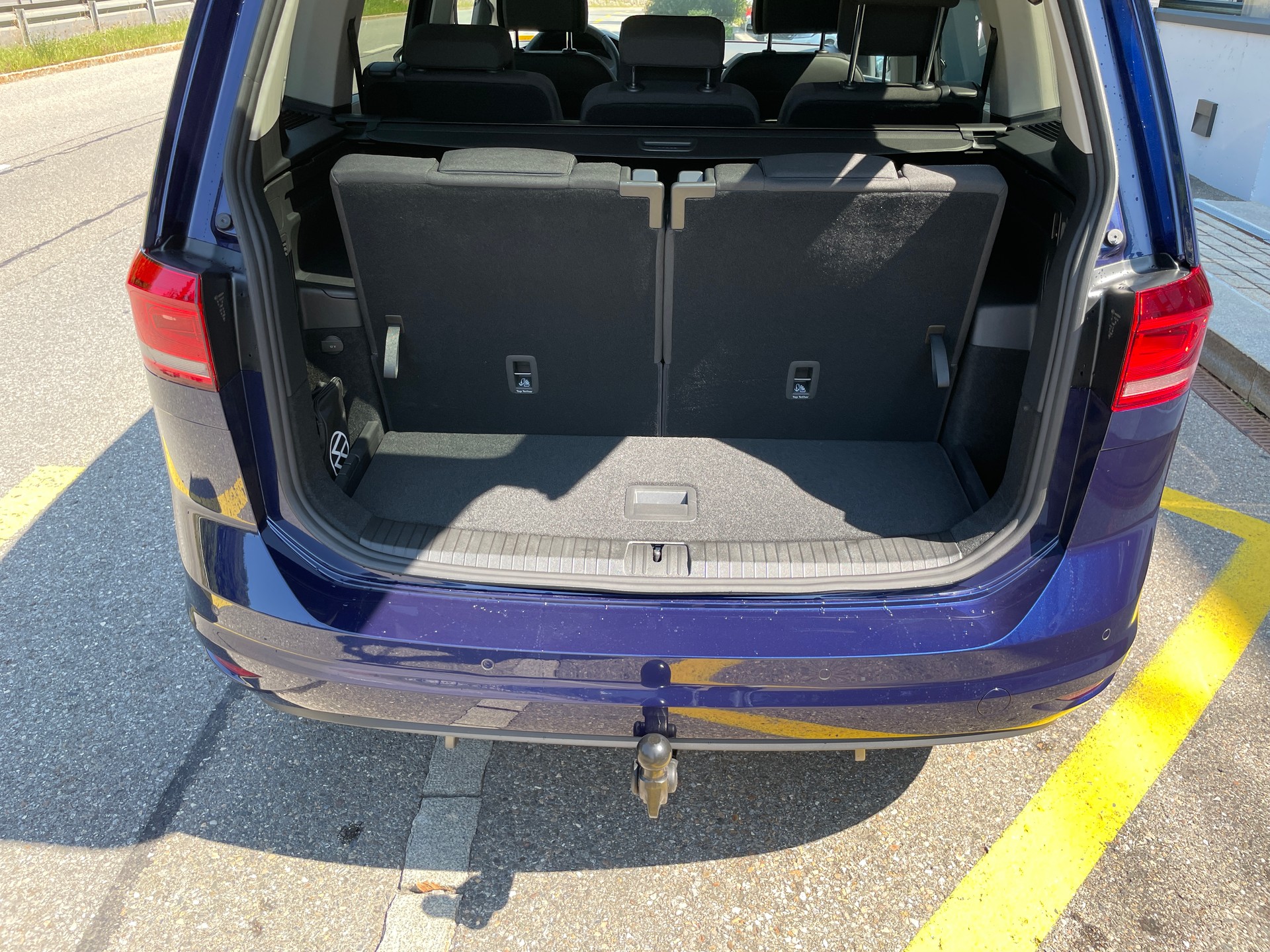 VW Touran 1.5 TSI EVO Comfortline DSG, 7-Sitzer, AHK und Standheizung-image-11