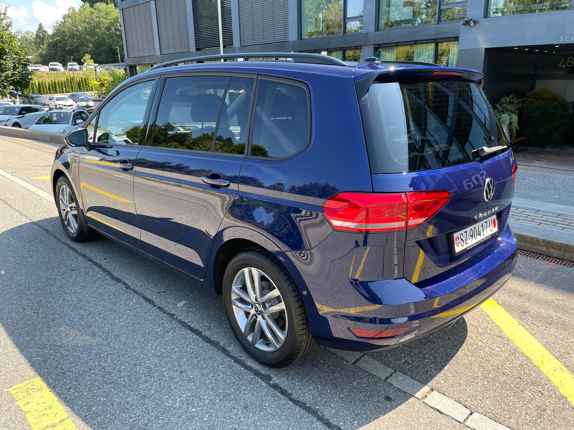 VW Touran 1.5 TSI EVO Comfortline DSG, 7-Sitzer, AHK und Standheizung-image-12