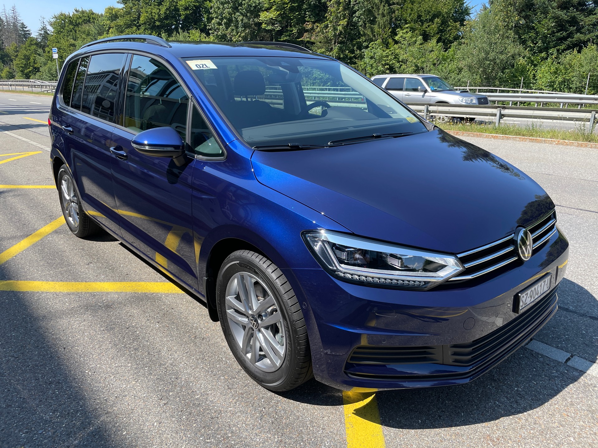 VW Touran 1.5 TSI EVO Comfortline DSG, 7-Sitzer, AHK und Standheizung-image-2