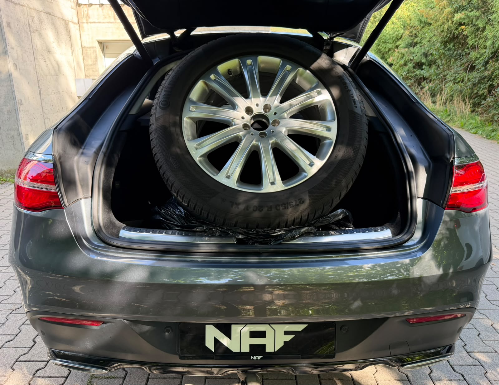 MERCEDES-BENZ GLE Coupé 350 d 4Matic 9G-Tronic AMG Line-image-13
