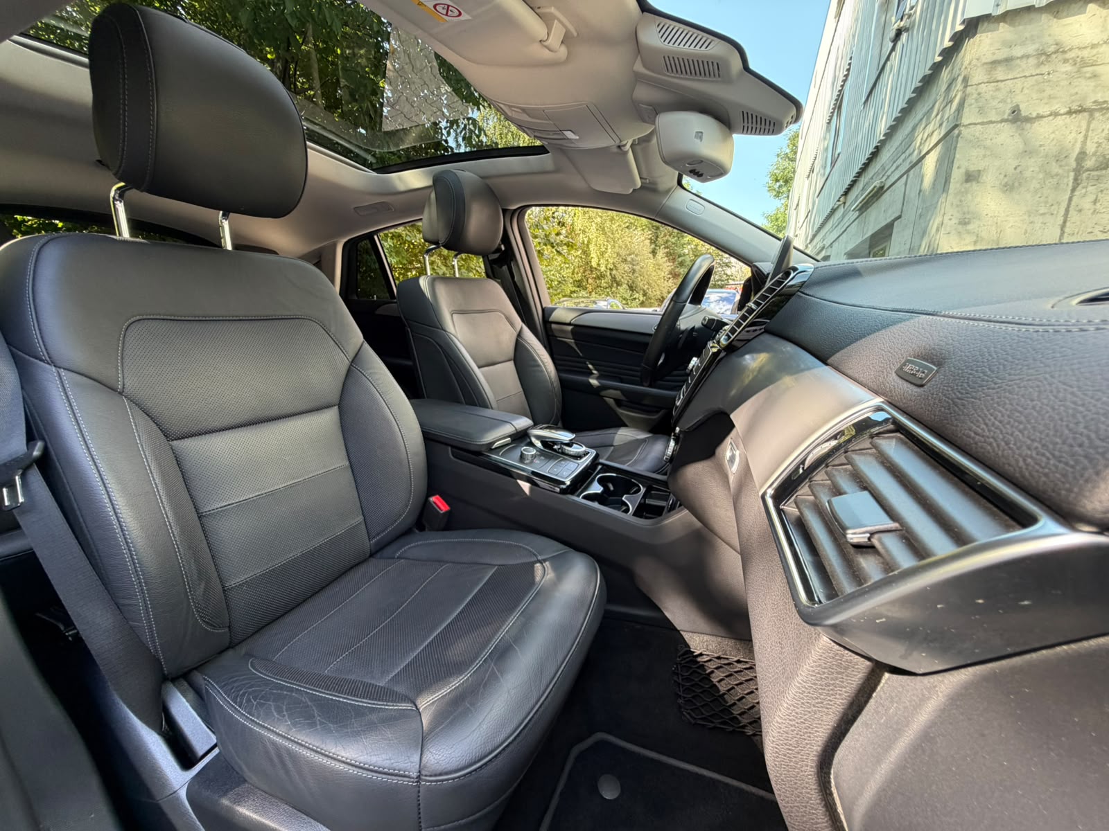 MERCEDES-BENZ GLE Coupé 350 d 4Matic 9G-Tronic AMG Line-image-19