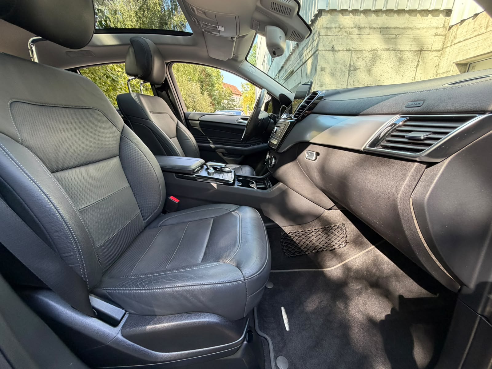 MERCEDES-BENZ GLE Coupé 350 d 4Matic 9G-Tronic AMG Line-image-18