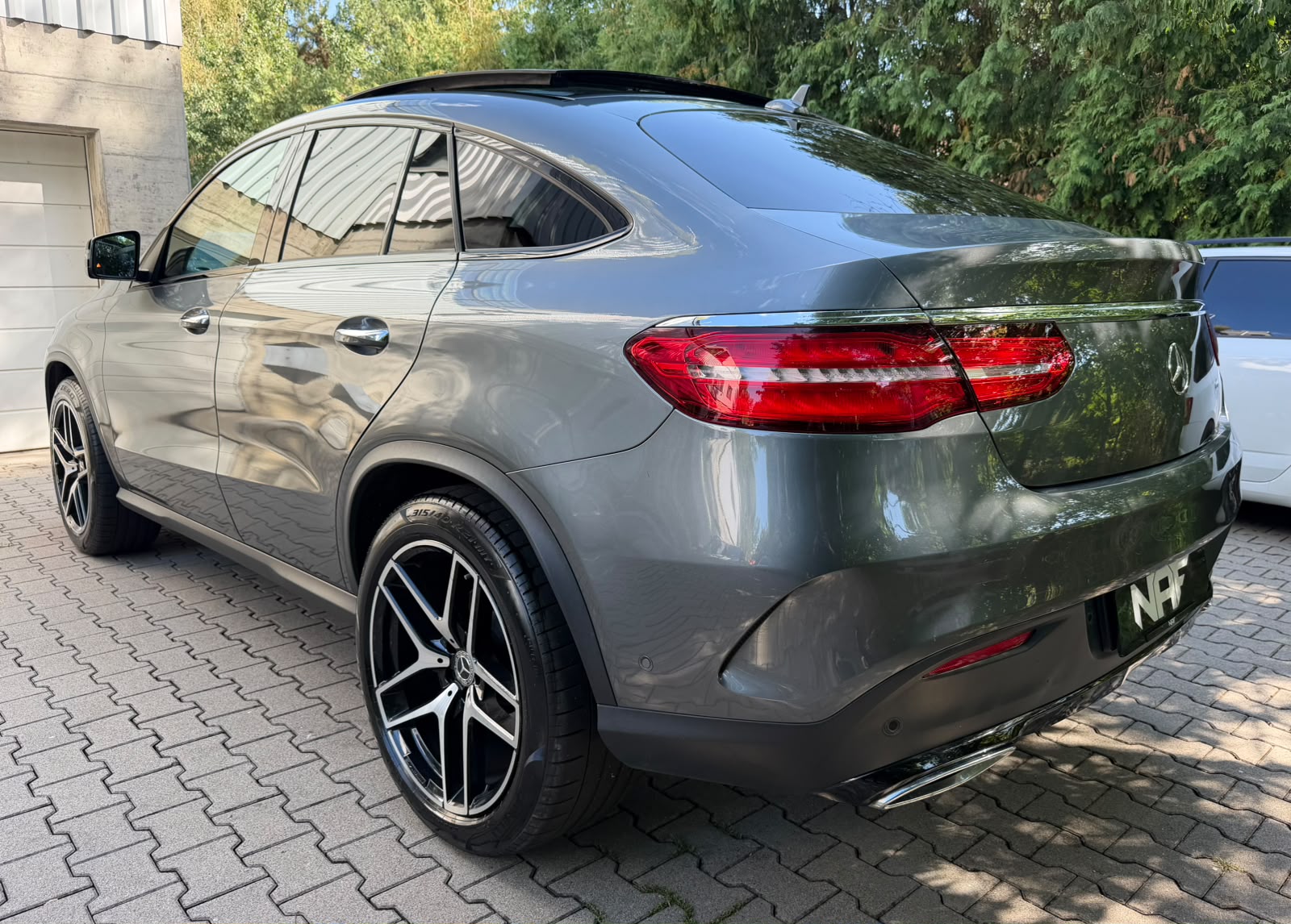 MERCEDES-BENZ GLE Coupé 350 d 4Matic 9G-Tronic AMG Line-image-2