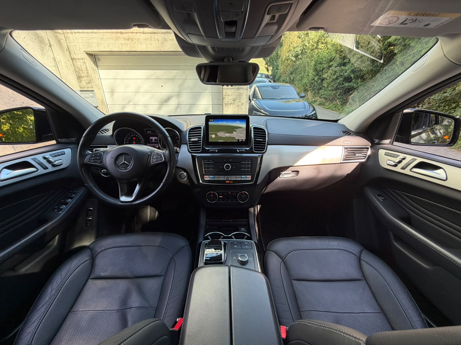 MERCEDES-BENZ GLE Coupé 350 d 4Matic 9G-Tronic AMG Line-image-22