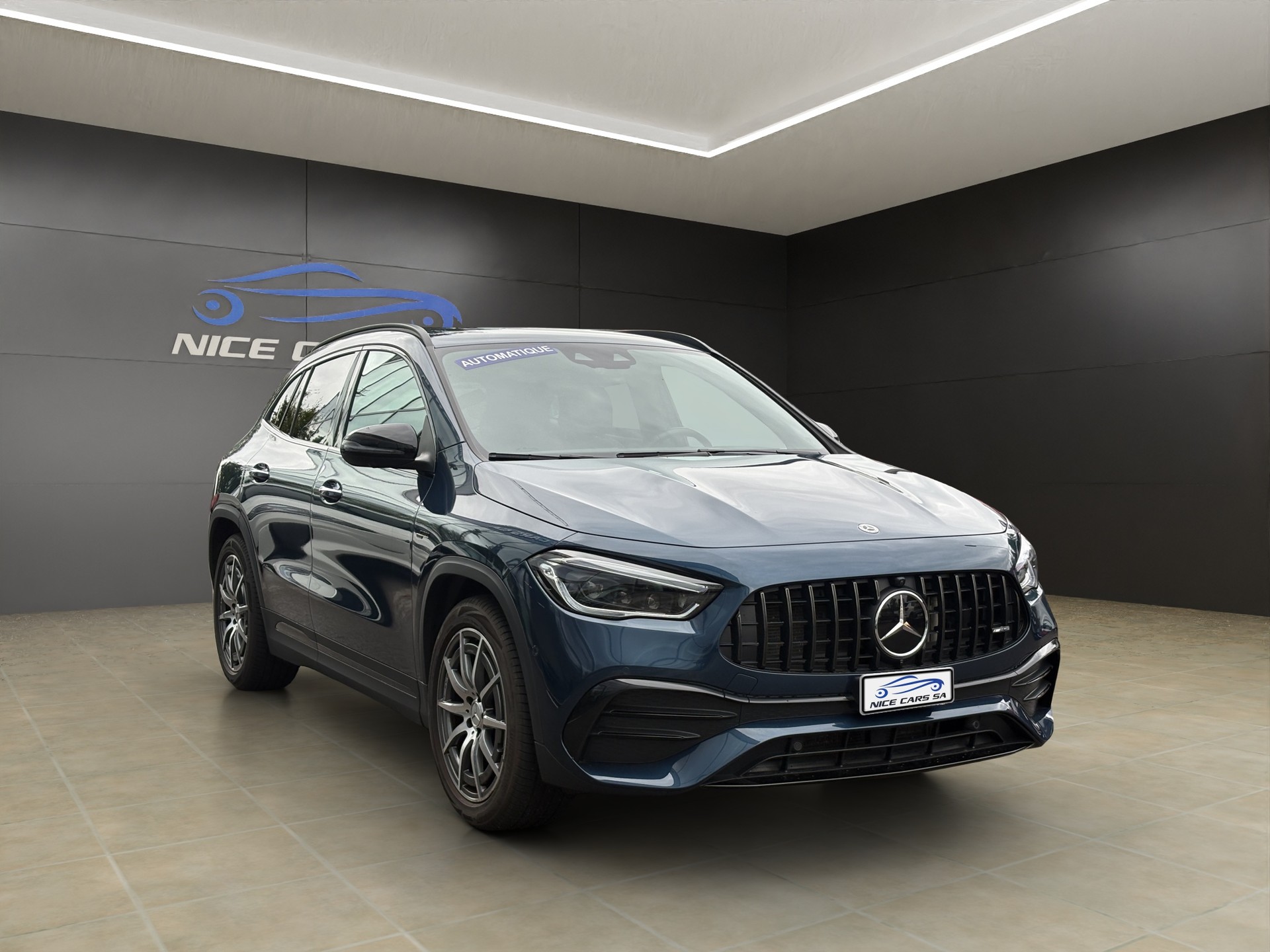 MERCEDES-BENZ GLA 35 AMG 4Matic 8G-Speedshift DCT-showroom-element-1