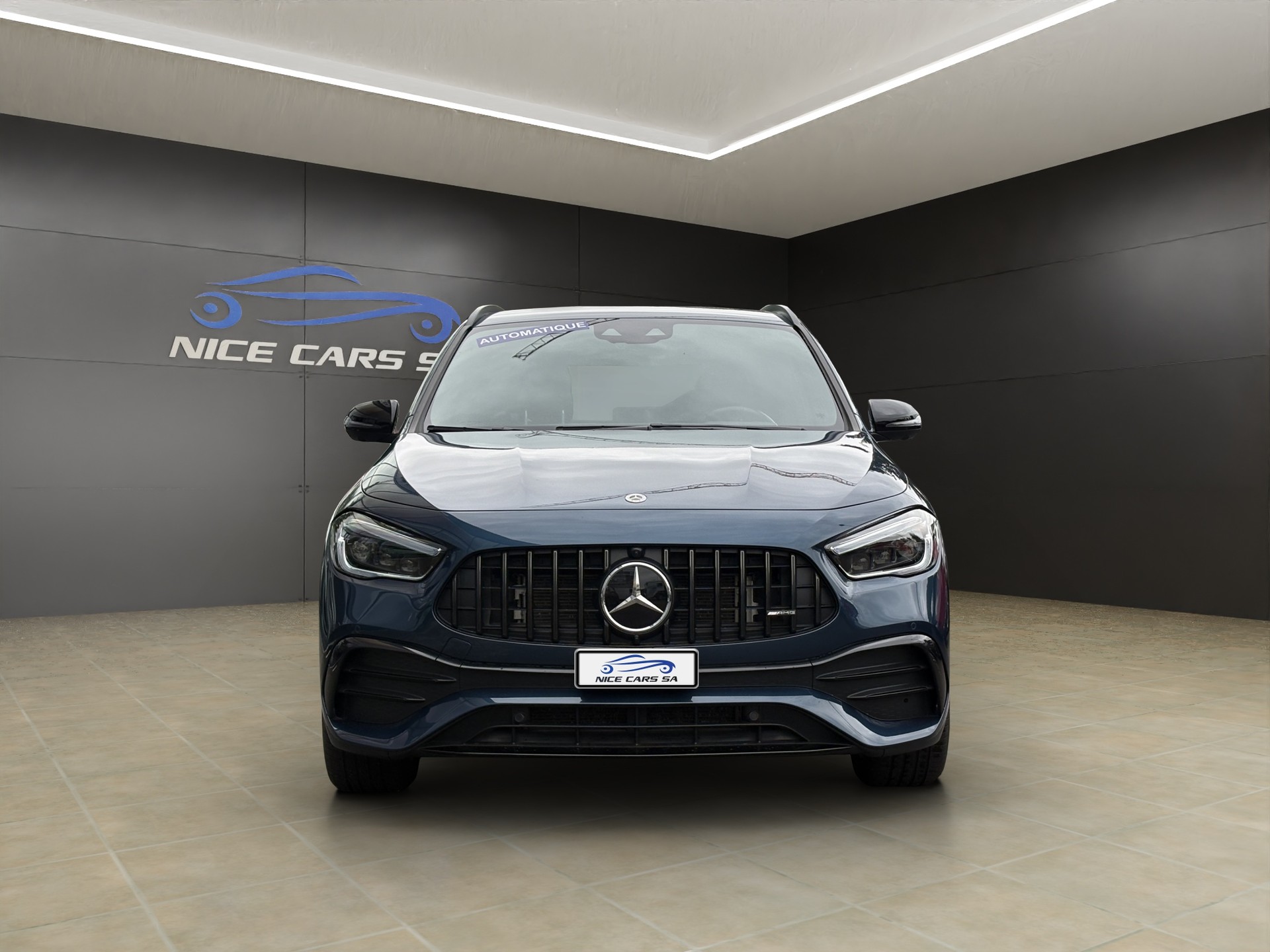MERCEDES-BENZ GLA 35 AMG 4Matic 8G-Speedshift DCT-showroom-element-2