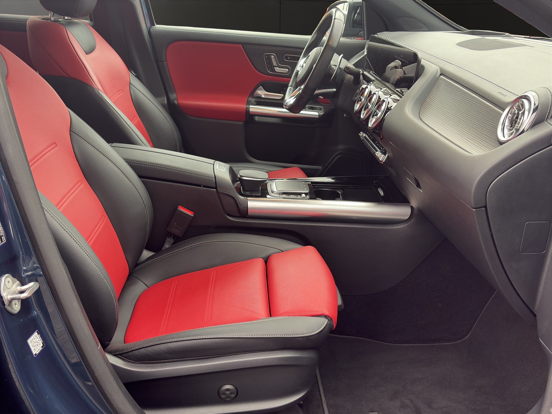 MERCEDES-BENZ GLA 35 AMG 4Matic 8G-Speedshift DCT-image-20