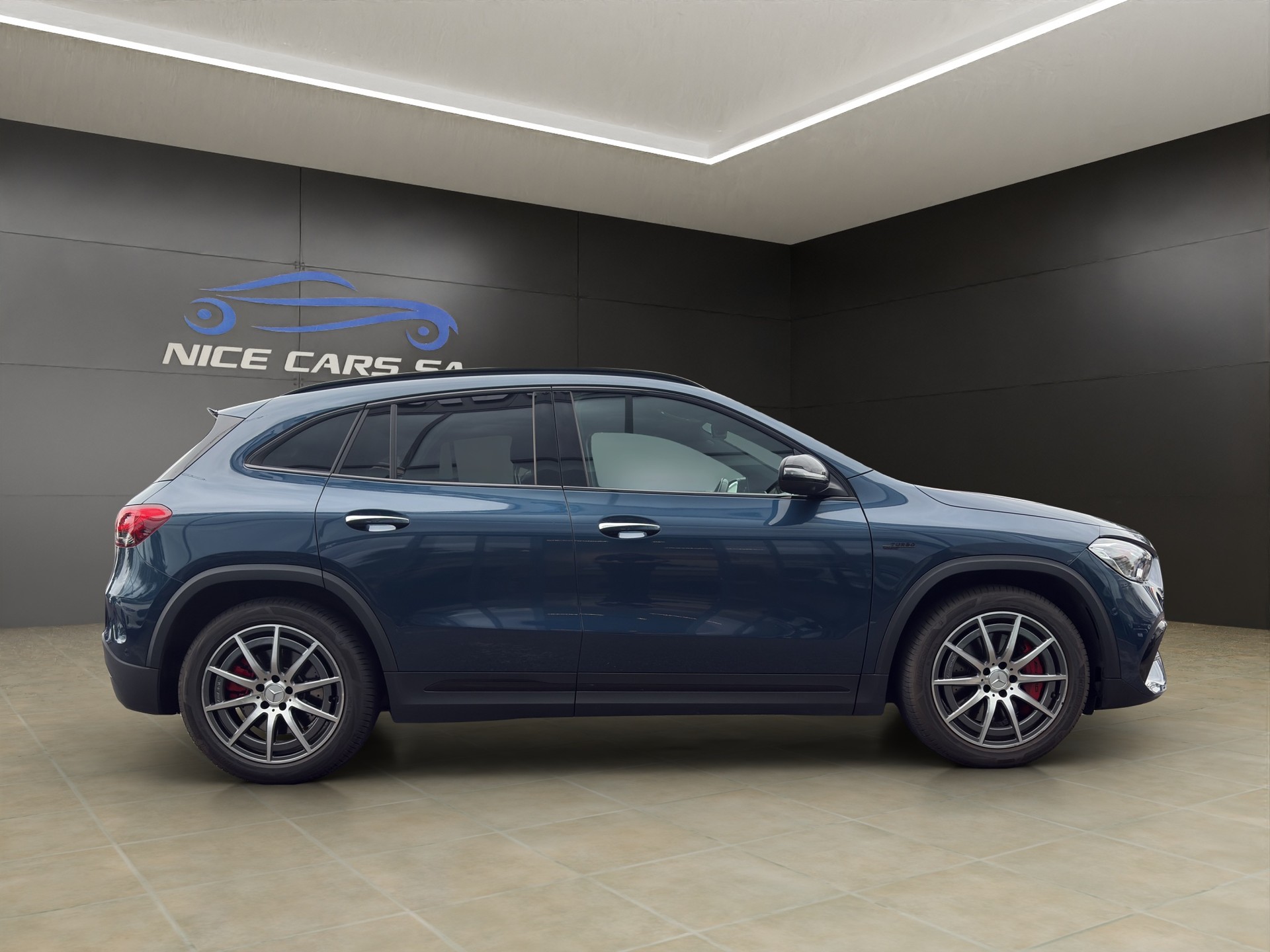 MERCEDES-BENZ GLA 35 AMG 4Matic 8G-Speedshift DCT-image-6