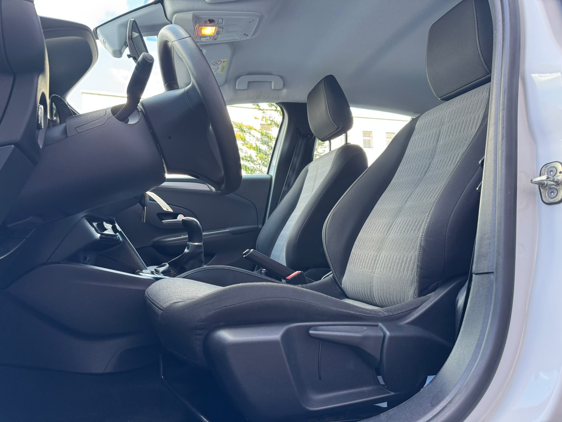 OPEL Corsa 1.2 TP Edition-image-9