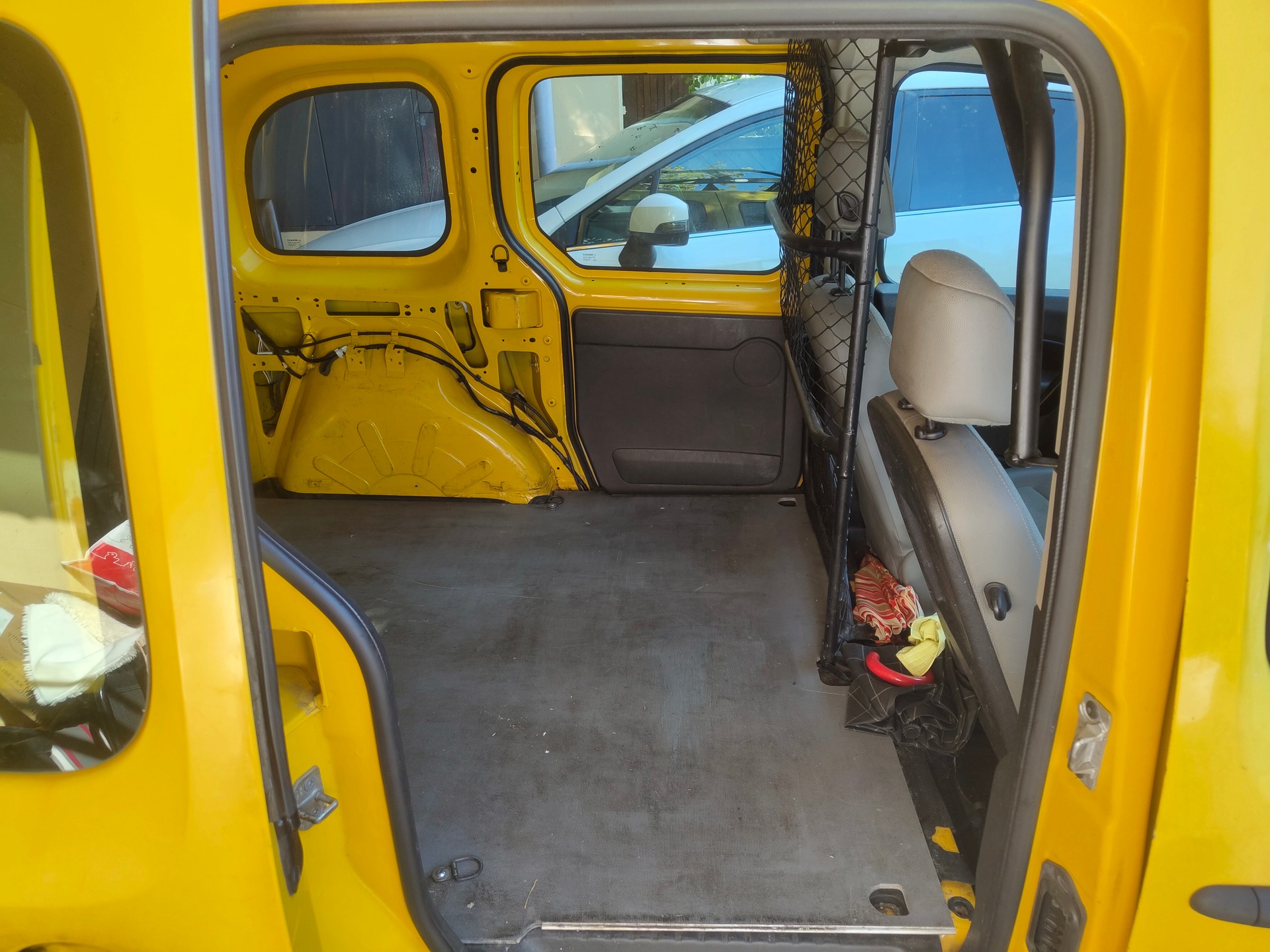 RENAULT 1.6 16V 105 Business-image-1
