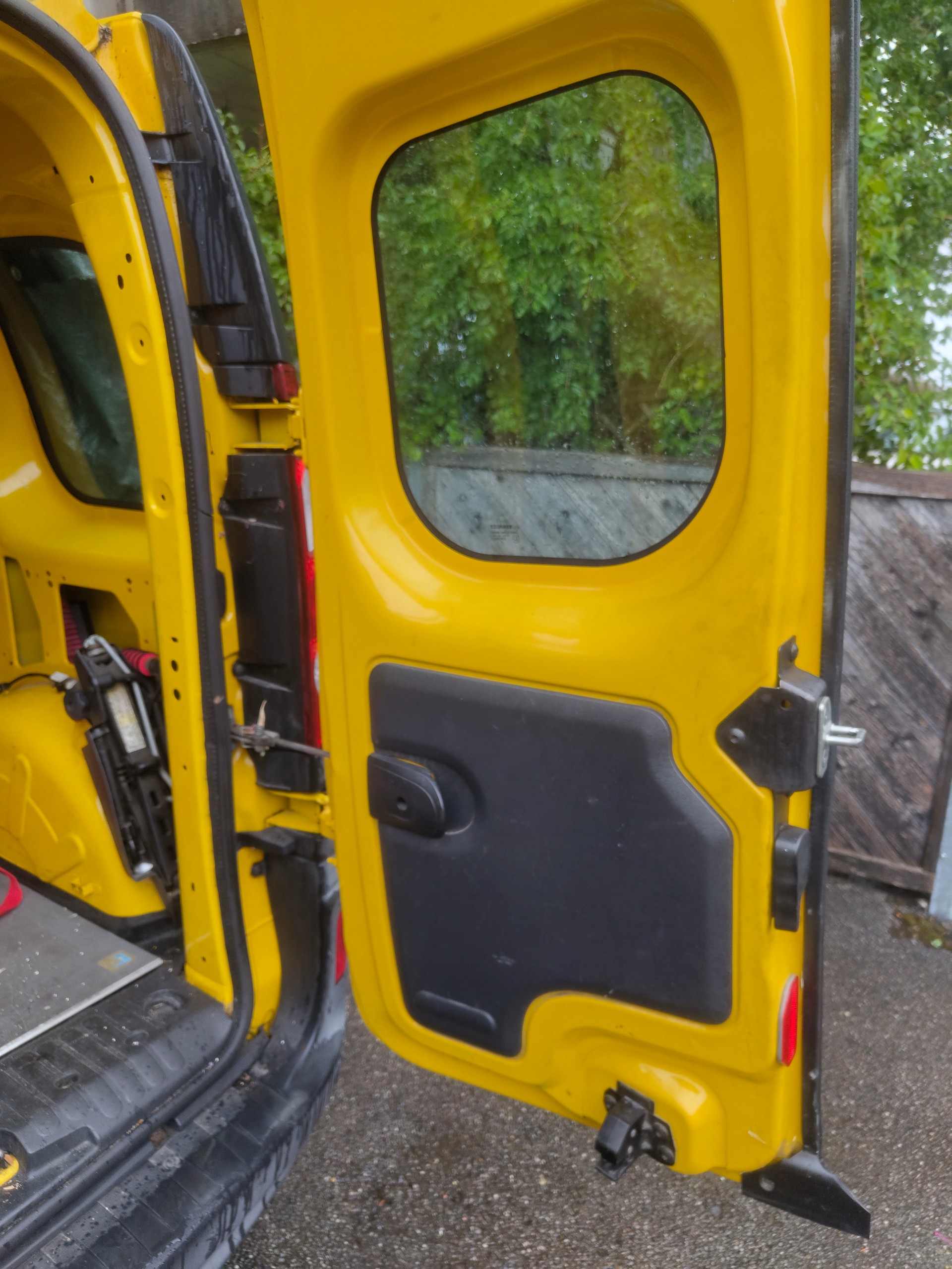 RENAULT 1.6 16V 105 Business-image-3
