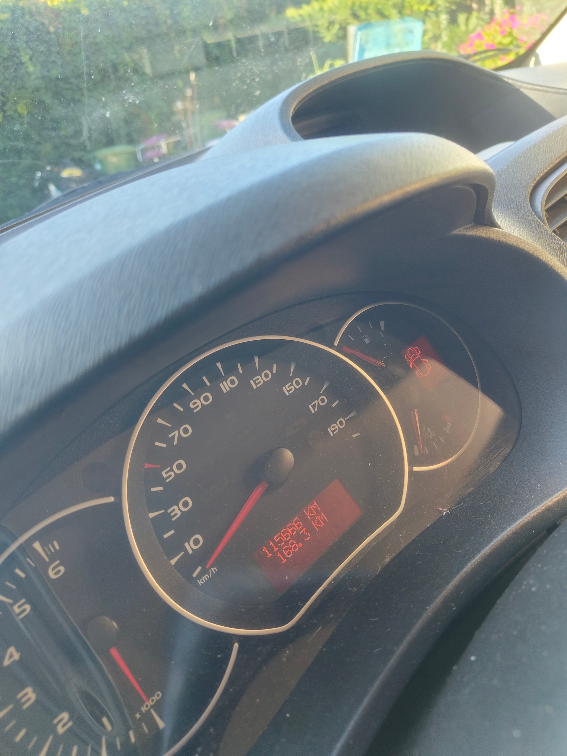 RENAULT 1.6 16V 105 Business-image-4