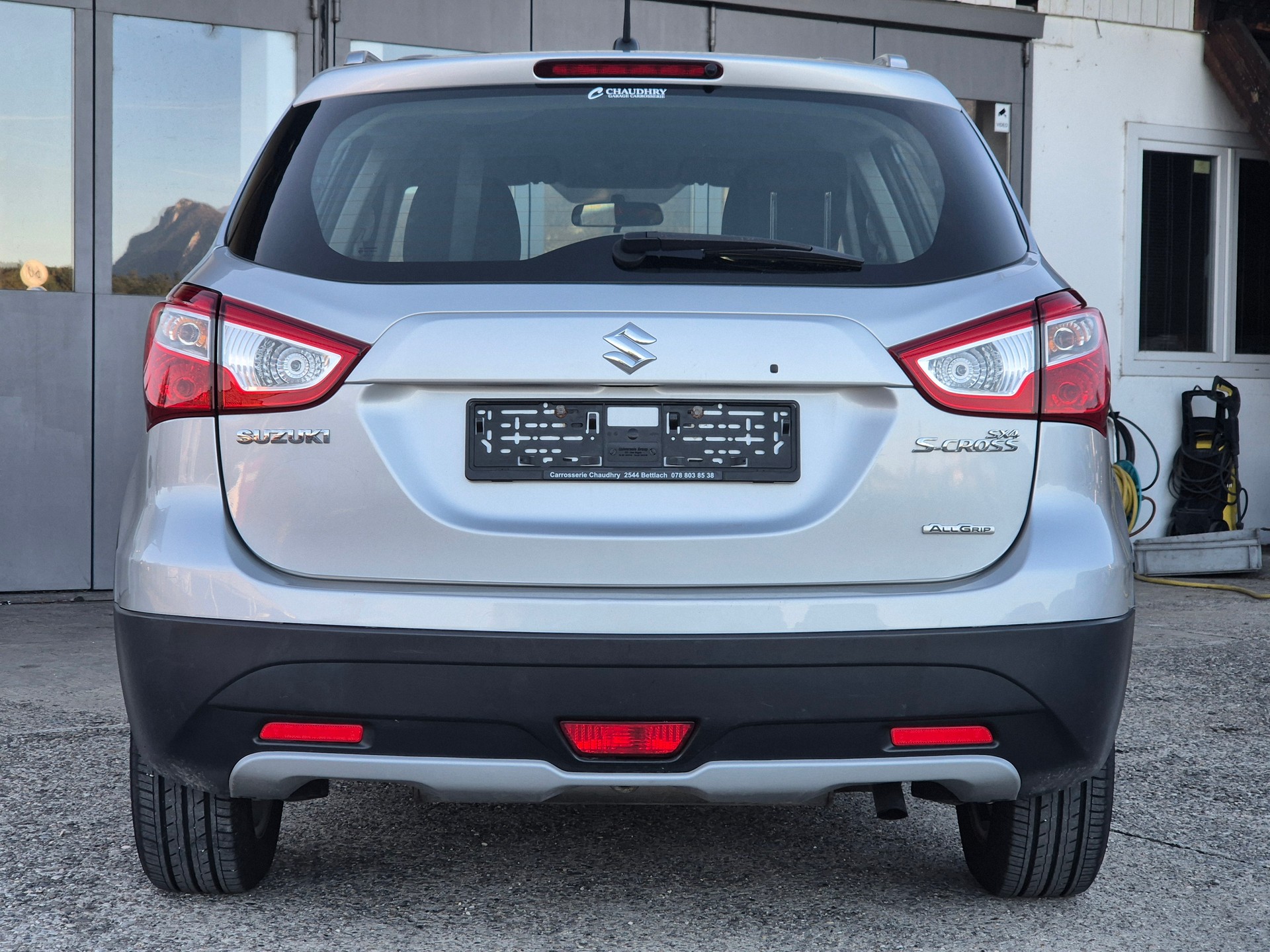 SUZUKI SX4 S-Cross 1.6 16V Compact Top 4WD CVT7-image-6