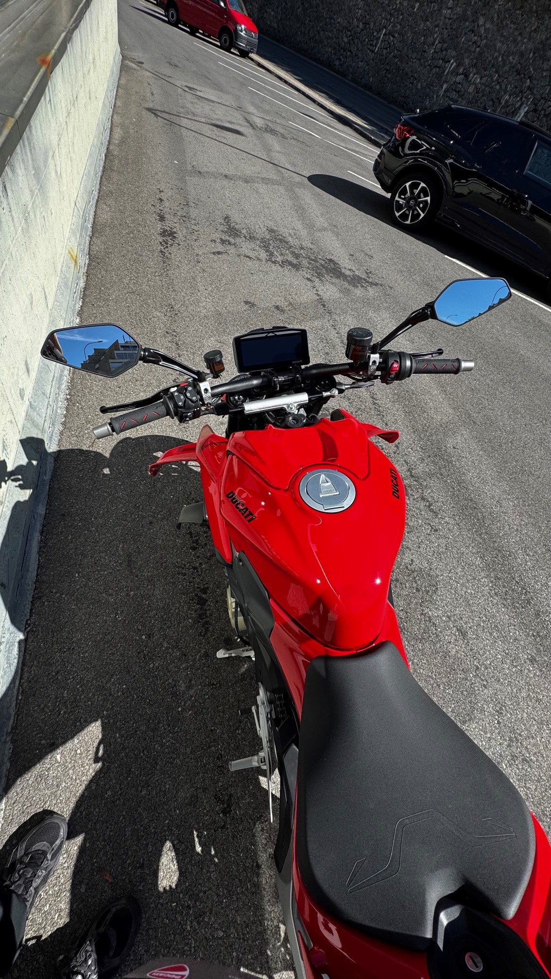 DUCATI Streetfighter V4-showroom-element-3