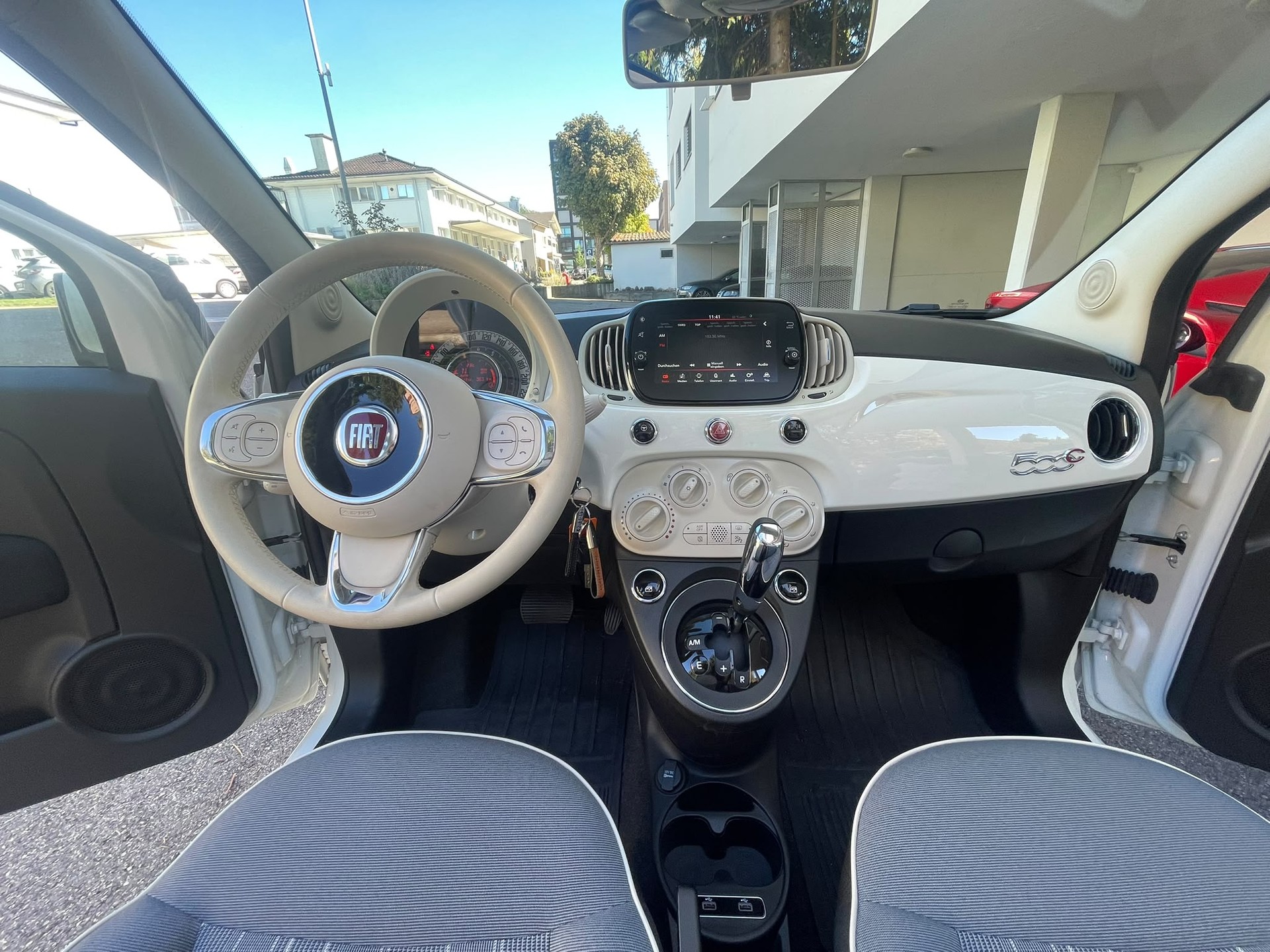 FIAT Facelift 500Cabrio 1.2 Lounge Dualogic TEMPOMAT | KLIMA | ZAHNRIEMEN + WASSERPUMPE NEU | PARKSENSOREN-image-11