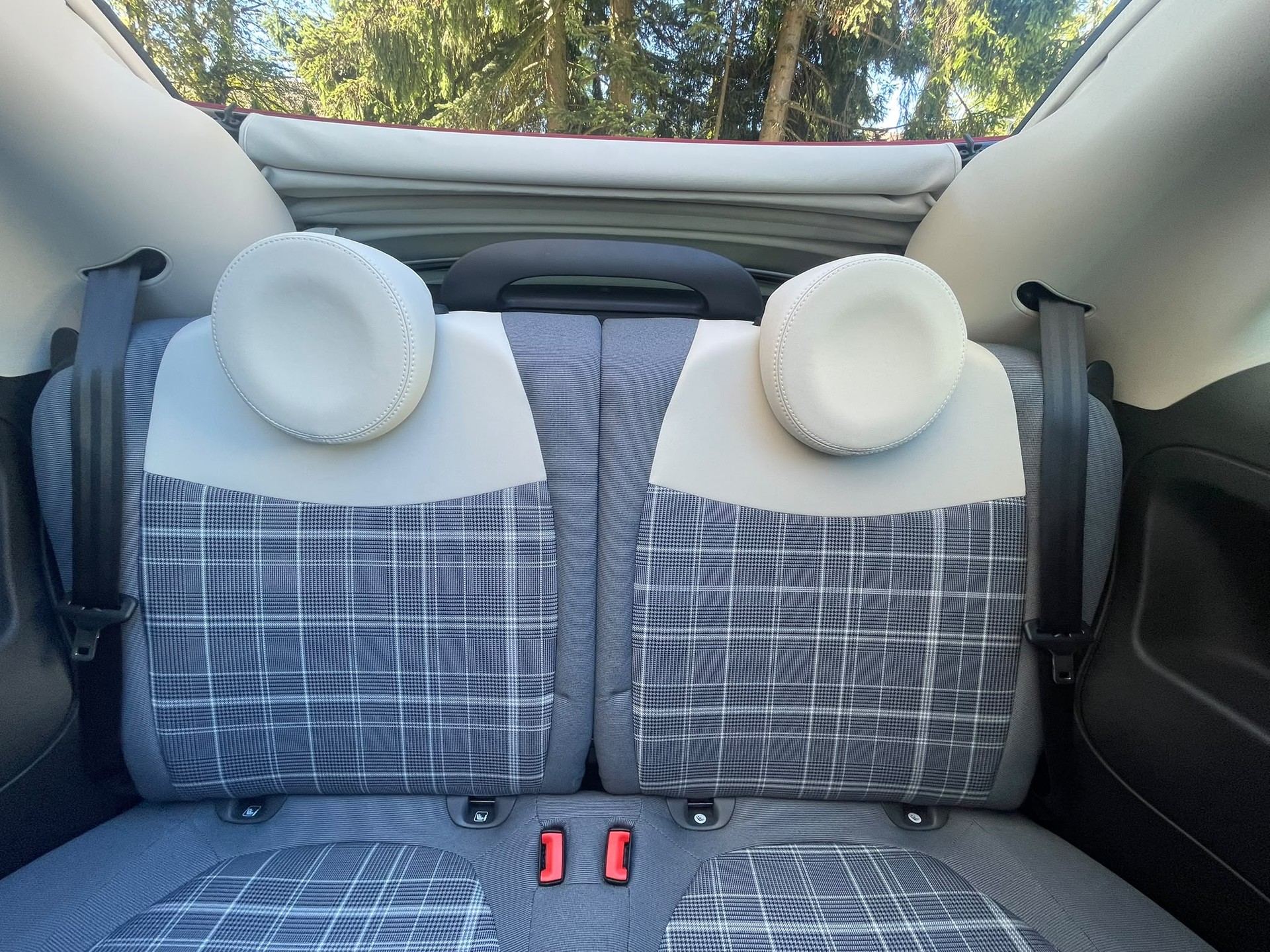 FIAT Facelift 500Cabrio 1.2 Lounge Dualogic TEMPOMAT | KLIMA | ZAHNRIEMEN + WASSERPUMPE NEU | PARKSENSOREN-image-15