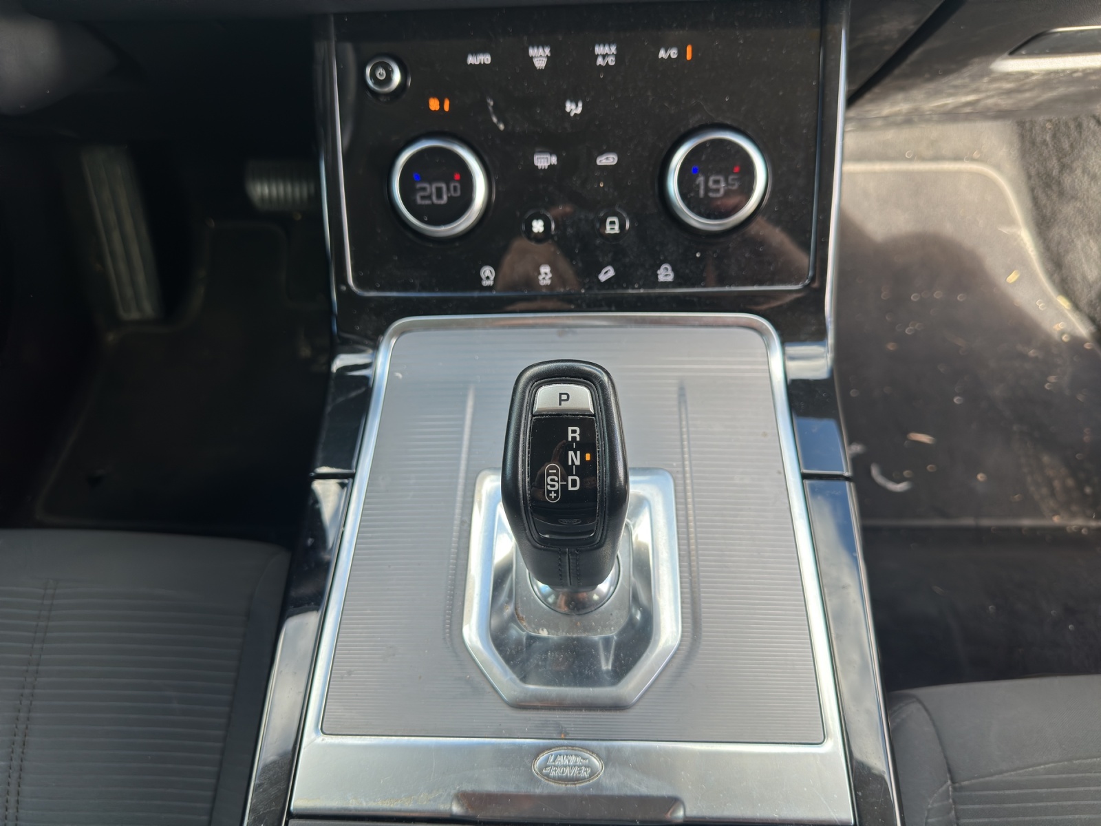 LAND ROVER Range Rover Evoque D 150 S AT9-image-16