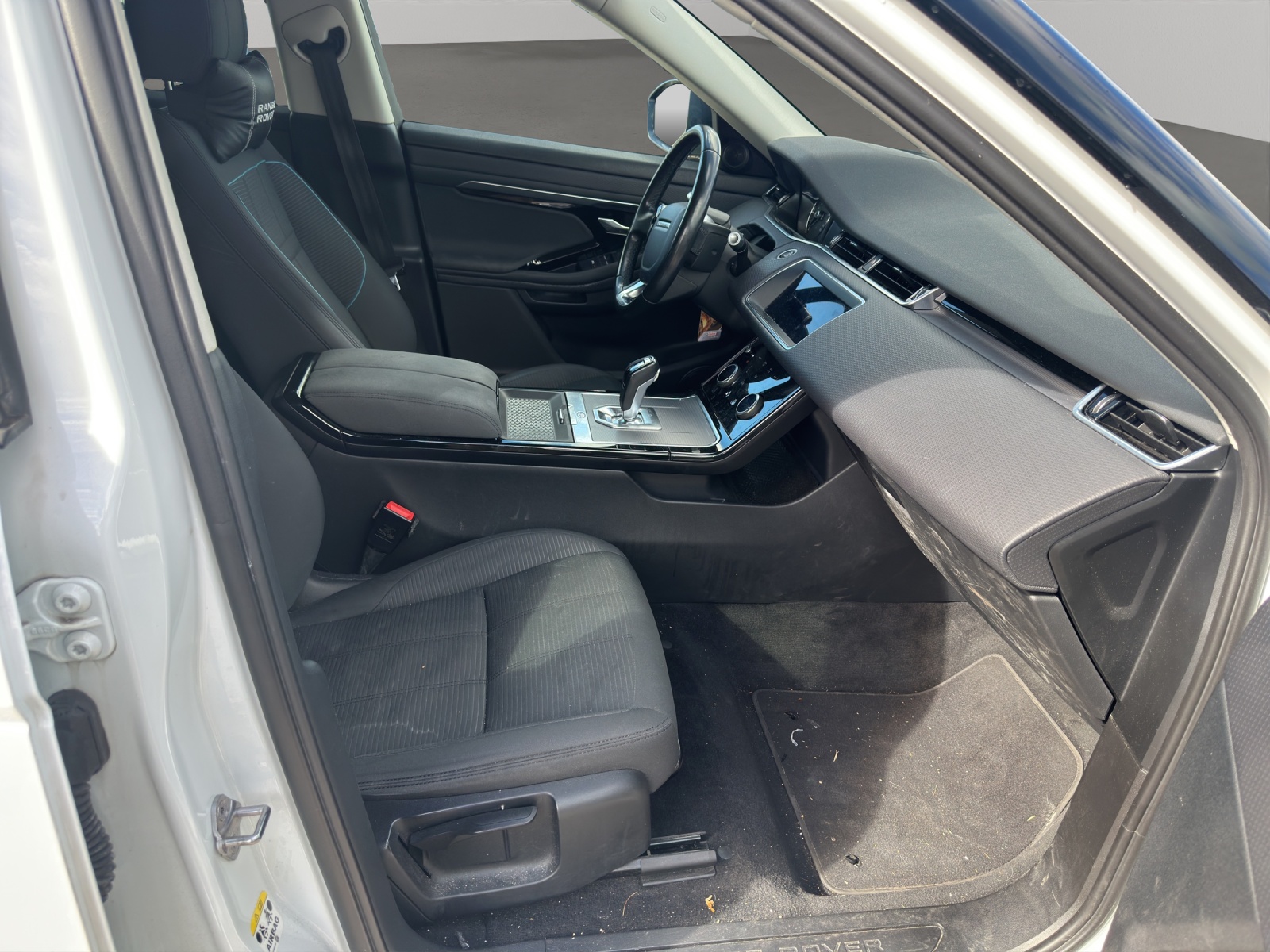 LAND ROVER Range Rover Evoque D 150 S AT9-image-13