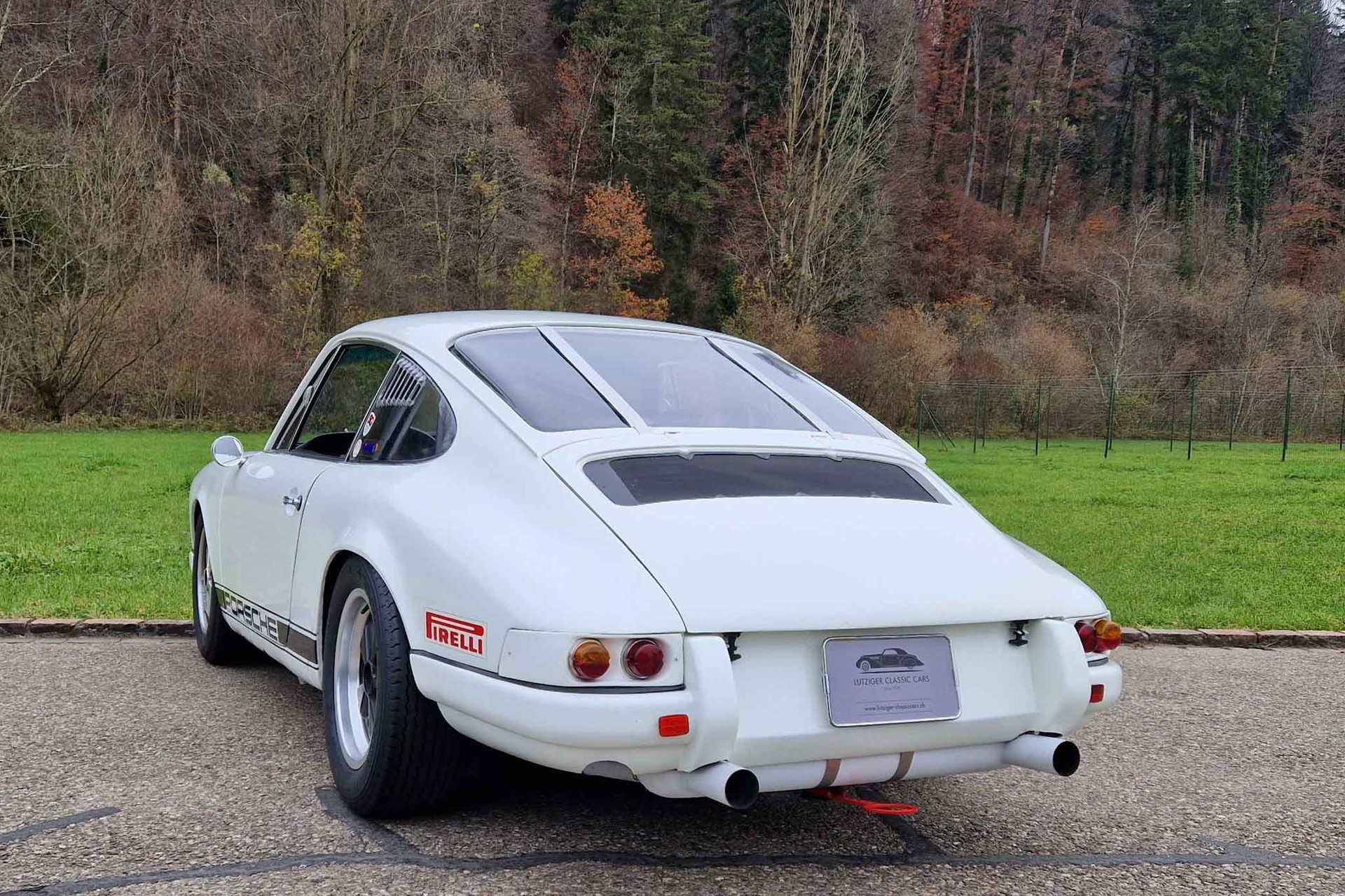 PORSCHE 911 R-image-7